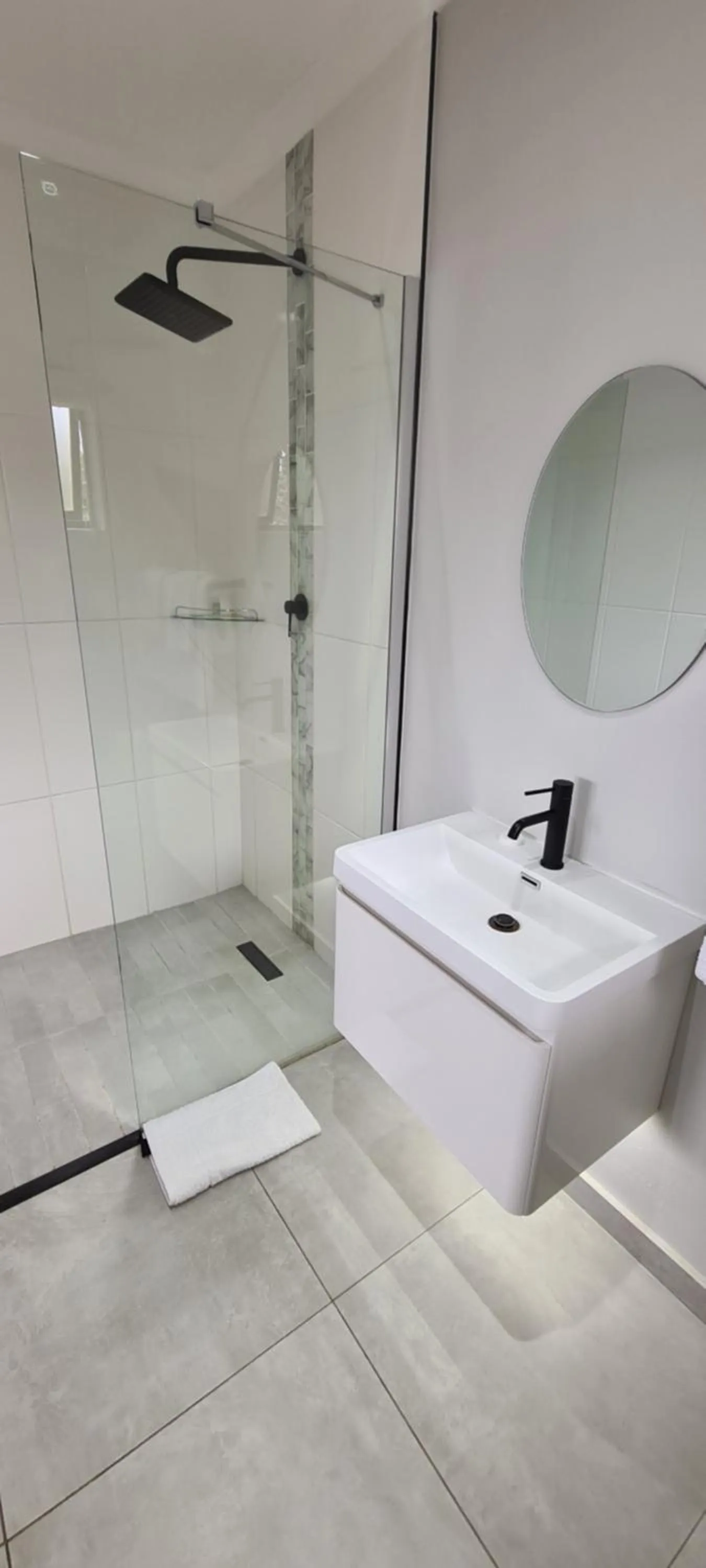 Shower in Greystone Guesthouse