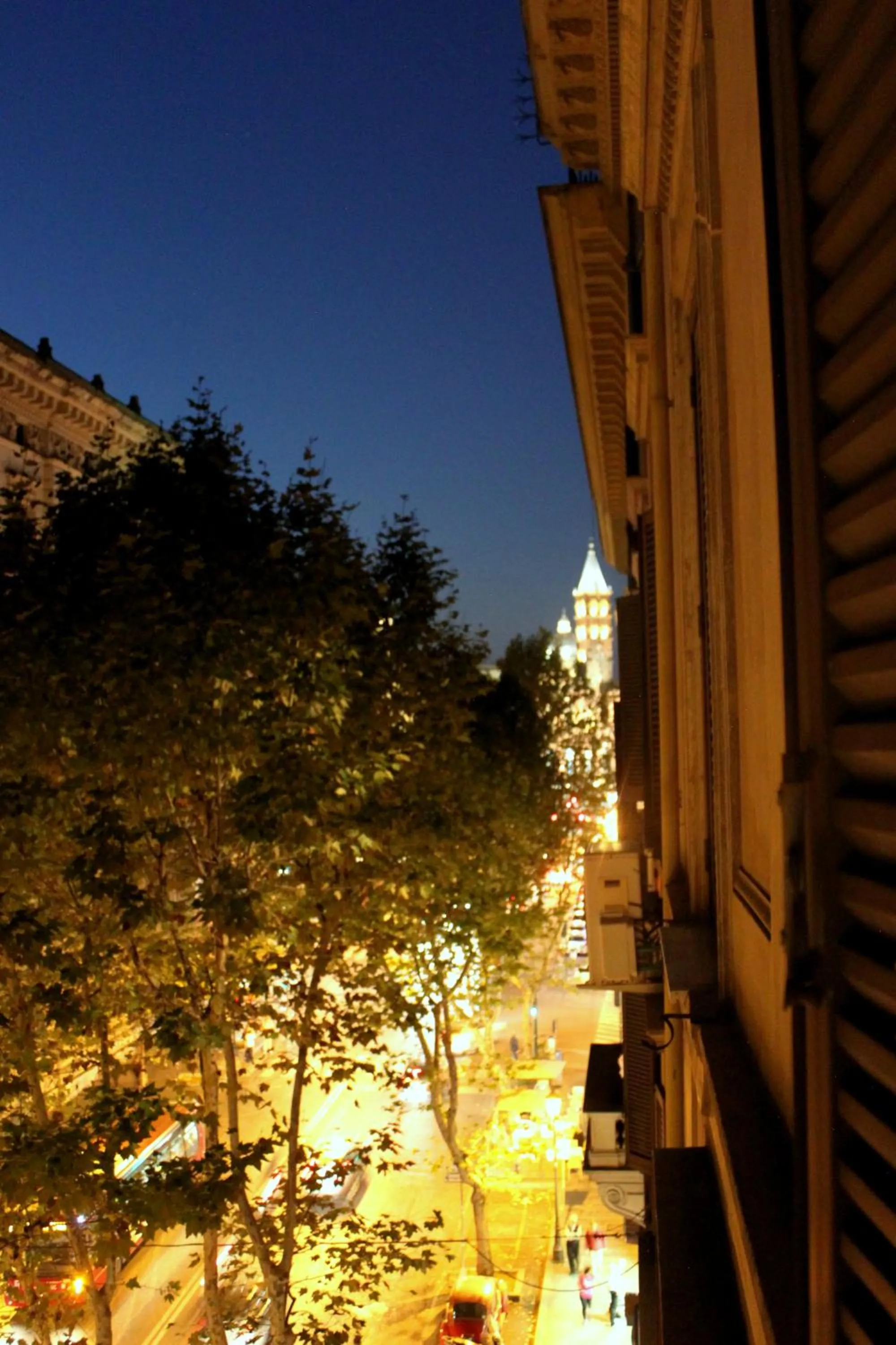 Property building in Dreams Roma B&B