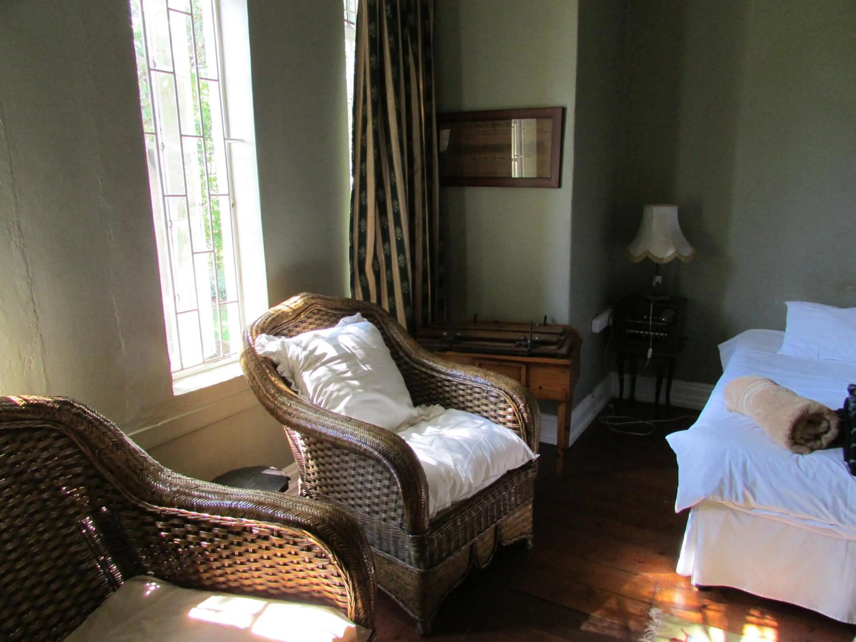 Bedroom, Bed in Absolute Leisure Cottages