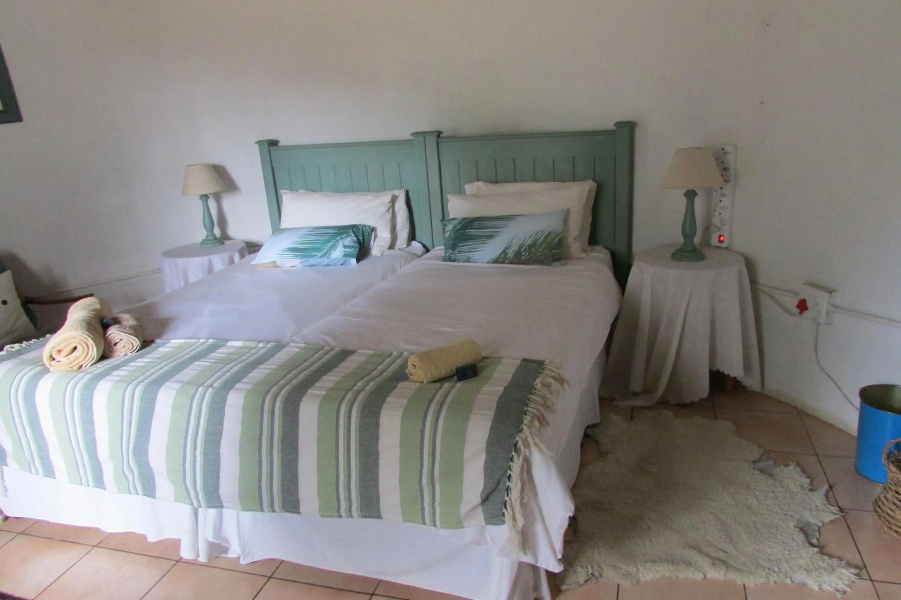 Bedroom, Bed in Absolute Leisure Cottages