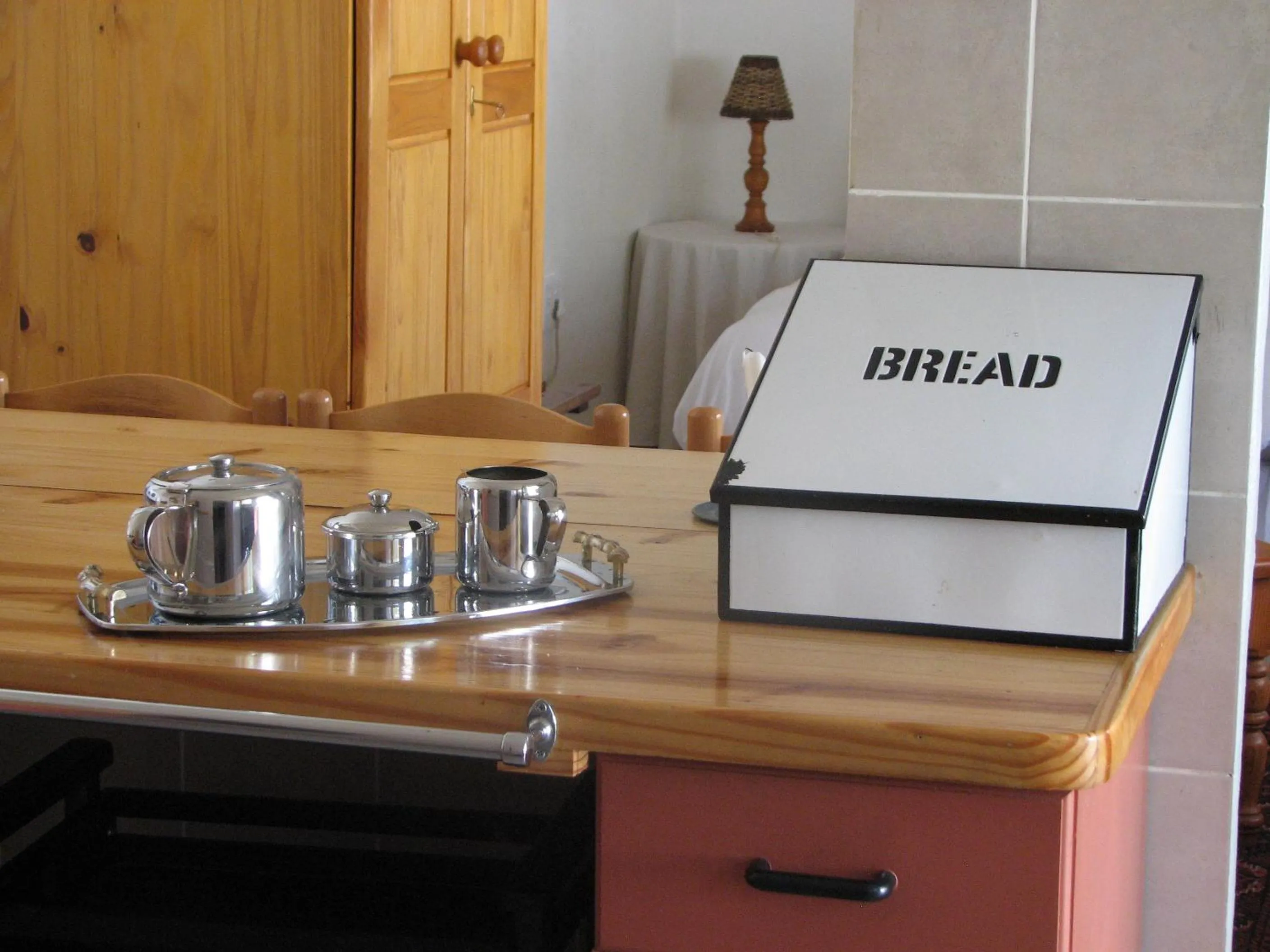Coffee/tea facilities in Absolute Leisure Cottages