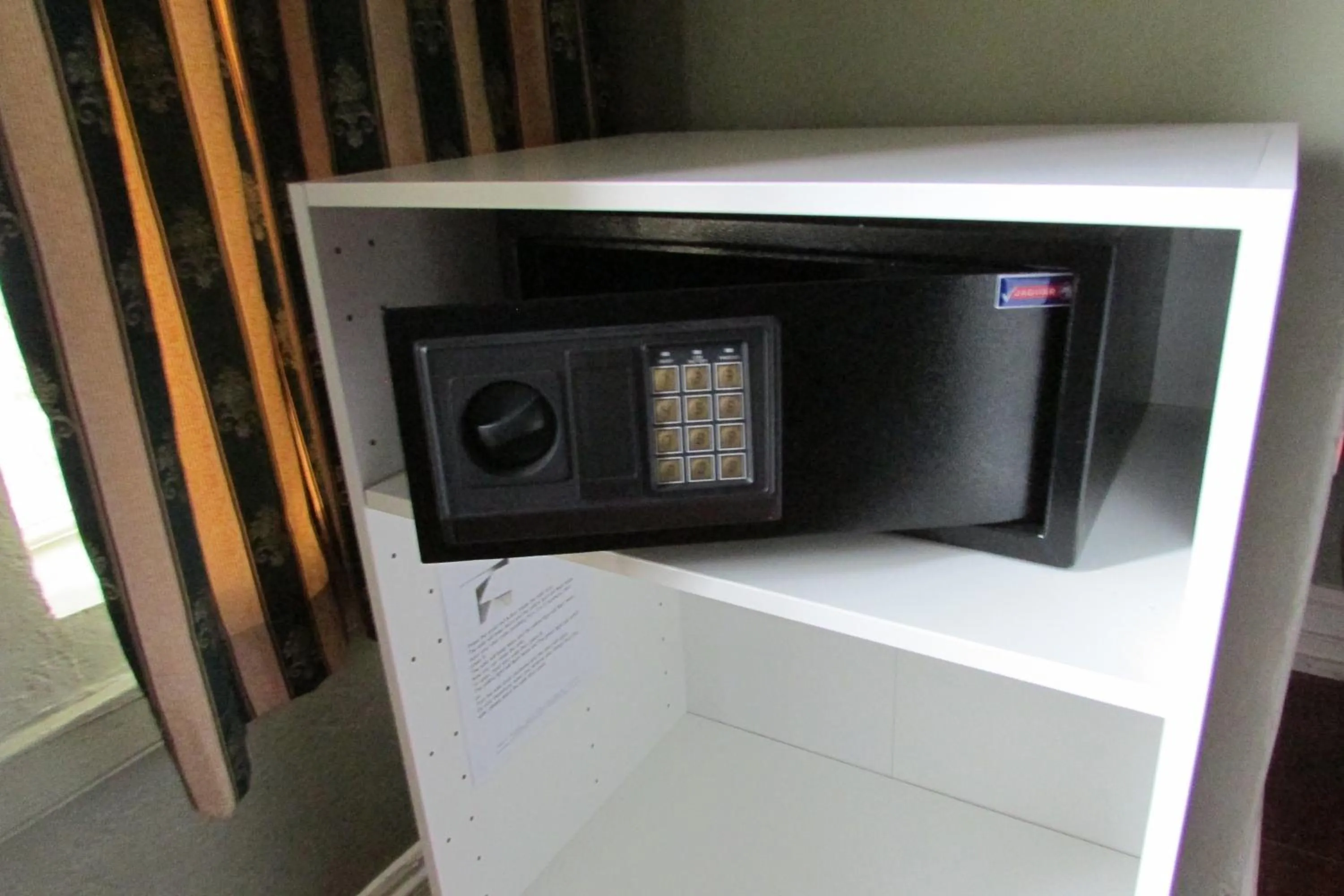 TV and multimedia in Absolute Leisure Cottages