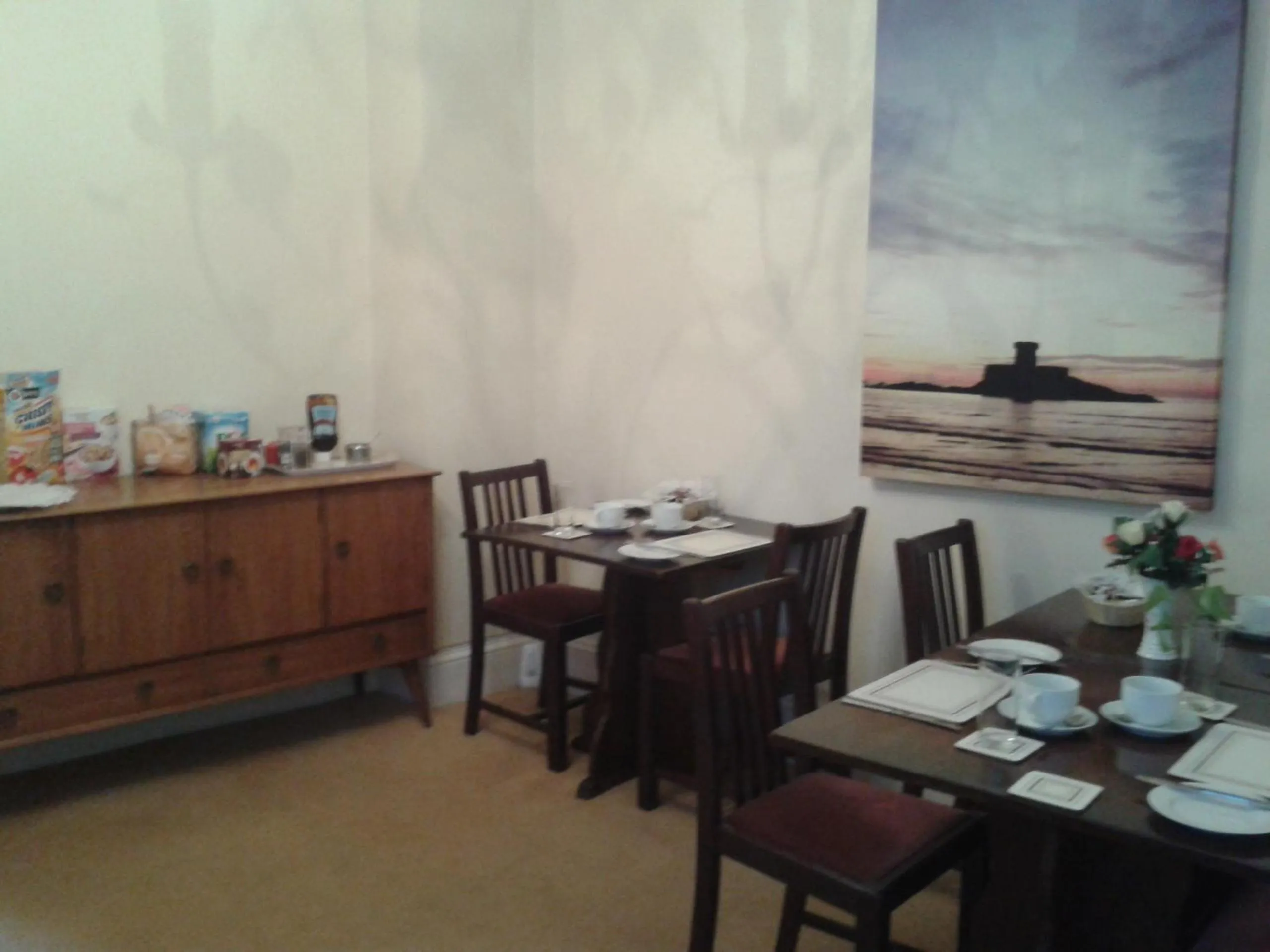 Restaurant/places to eat in Franklyn Guesthouse