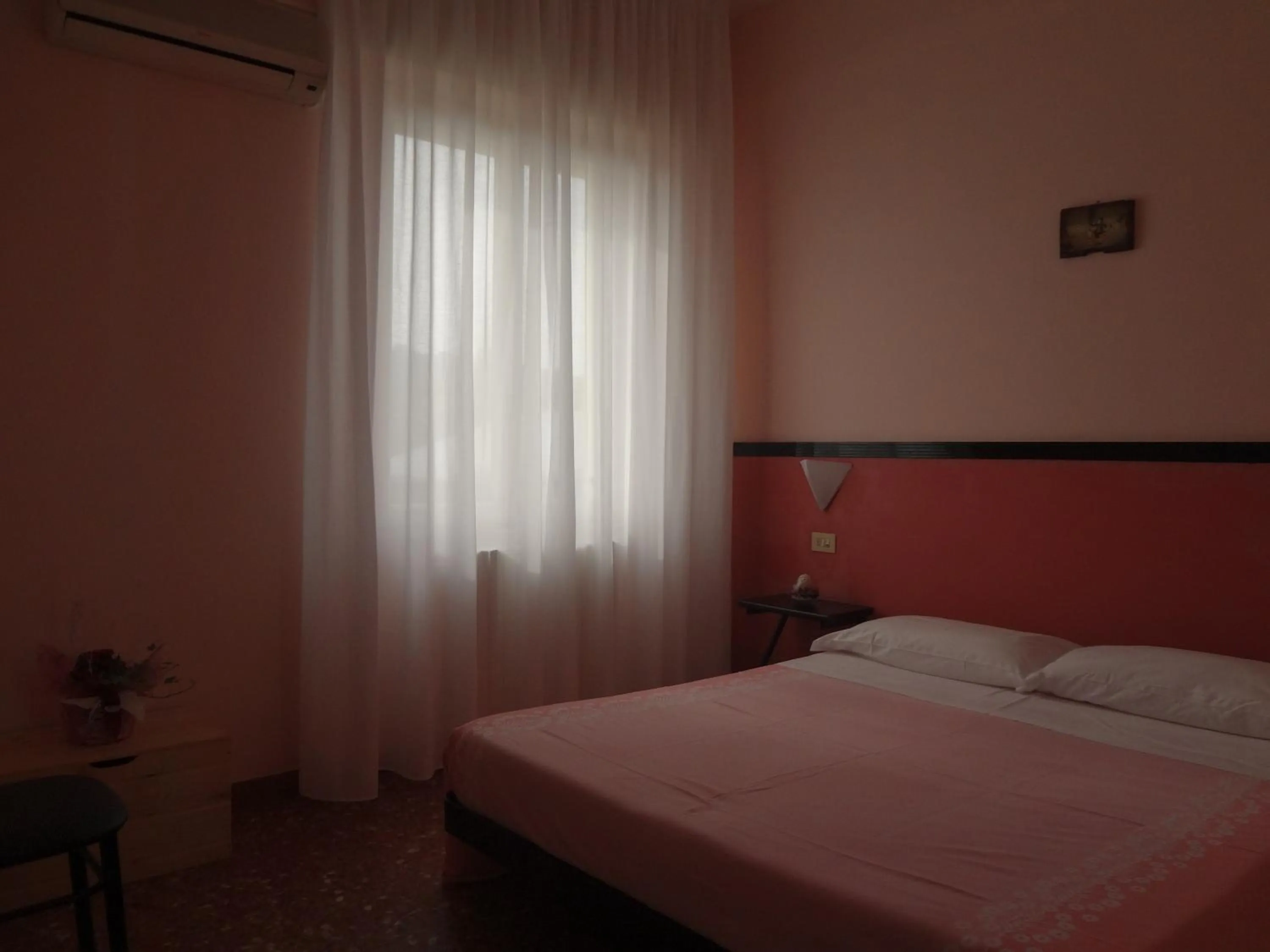 Photo of the whole room in Hotel Nettuno