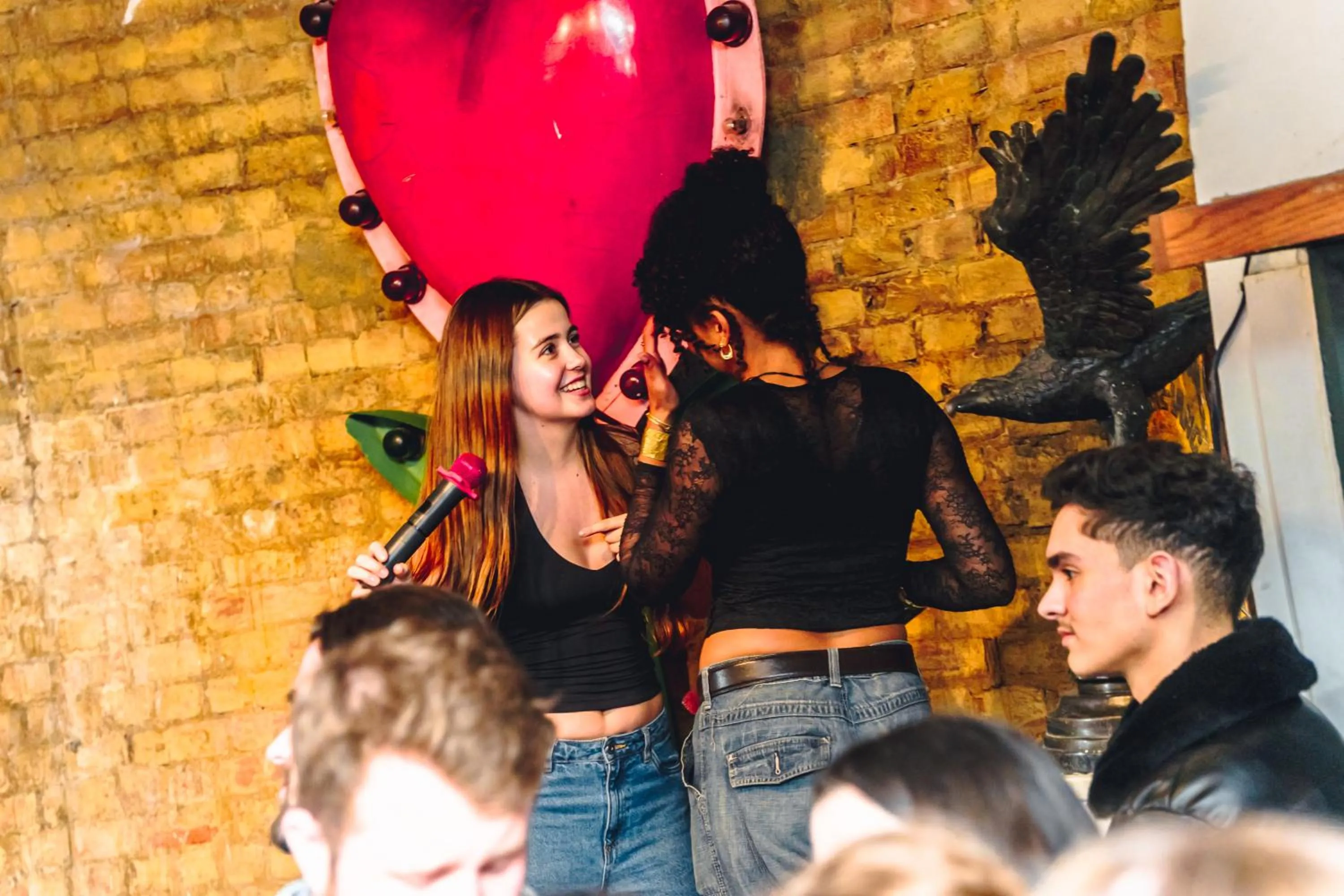 Drinks in London Backpackers Youth Hostel 18 - 35 Years Old Only