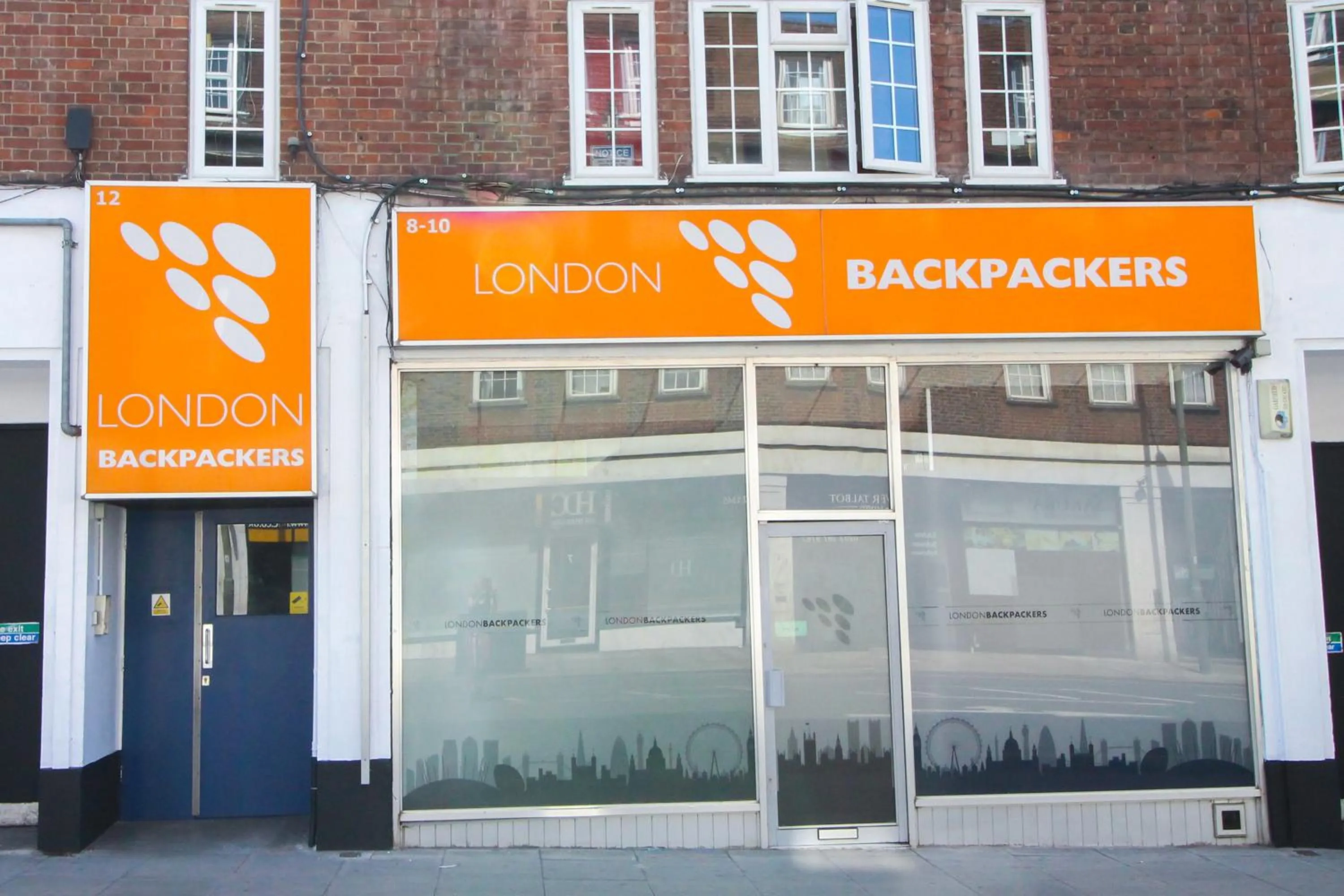 Facade/entrance in London Backpackers Youth Hostel 18 - 35 Years Old Only