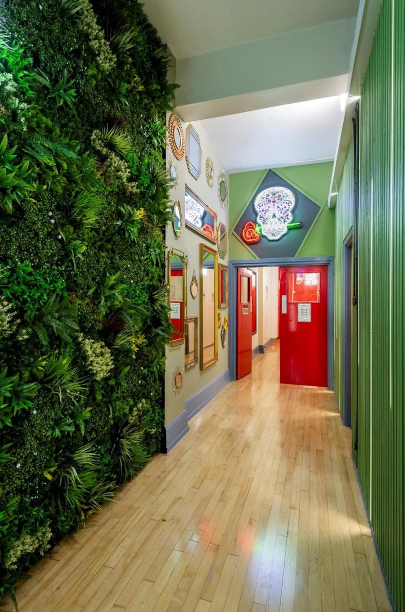 Property building in London Backpackers Youth Hostel 18 - 35 Years Old Only