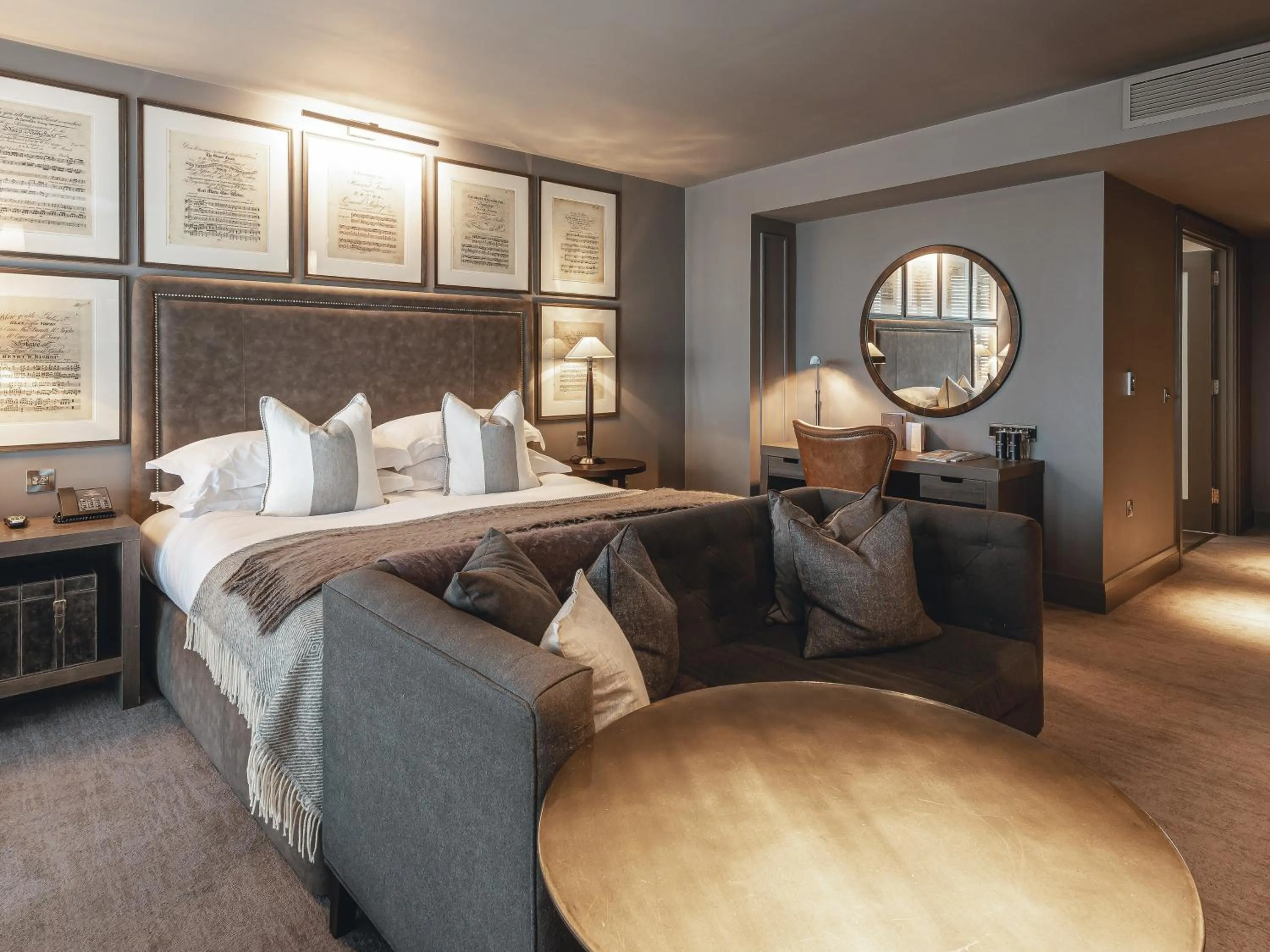 Bed in Dakota Glasgow