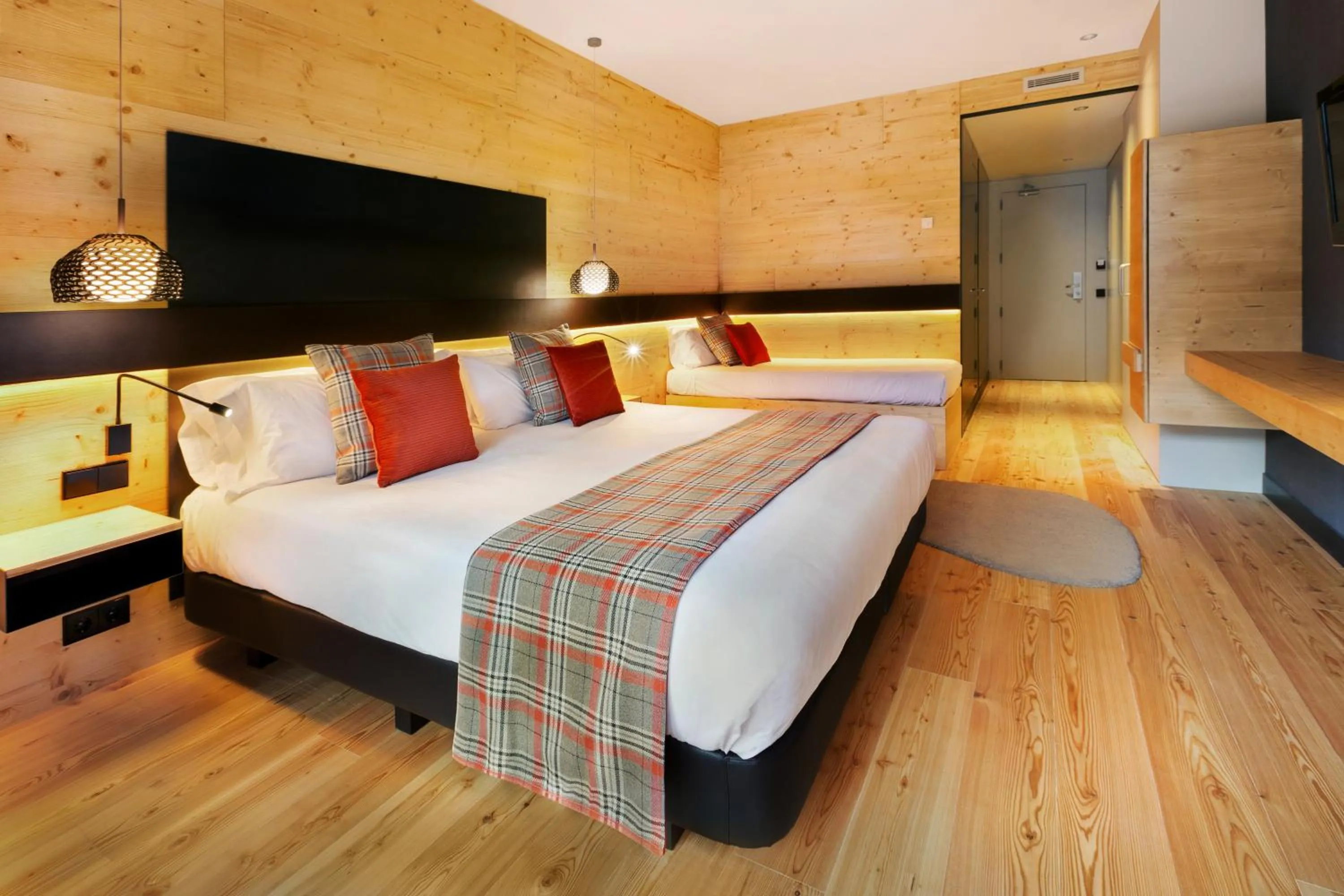 Bedroom, Bed in Park Piolets MountainHotel & Spa
