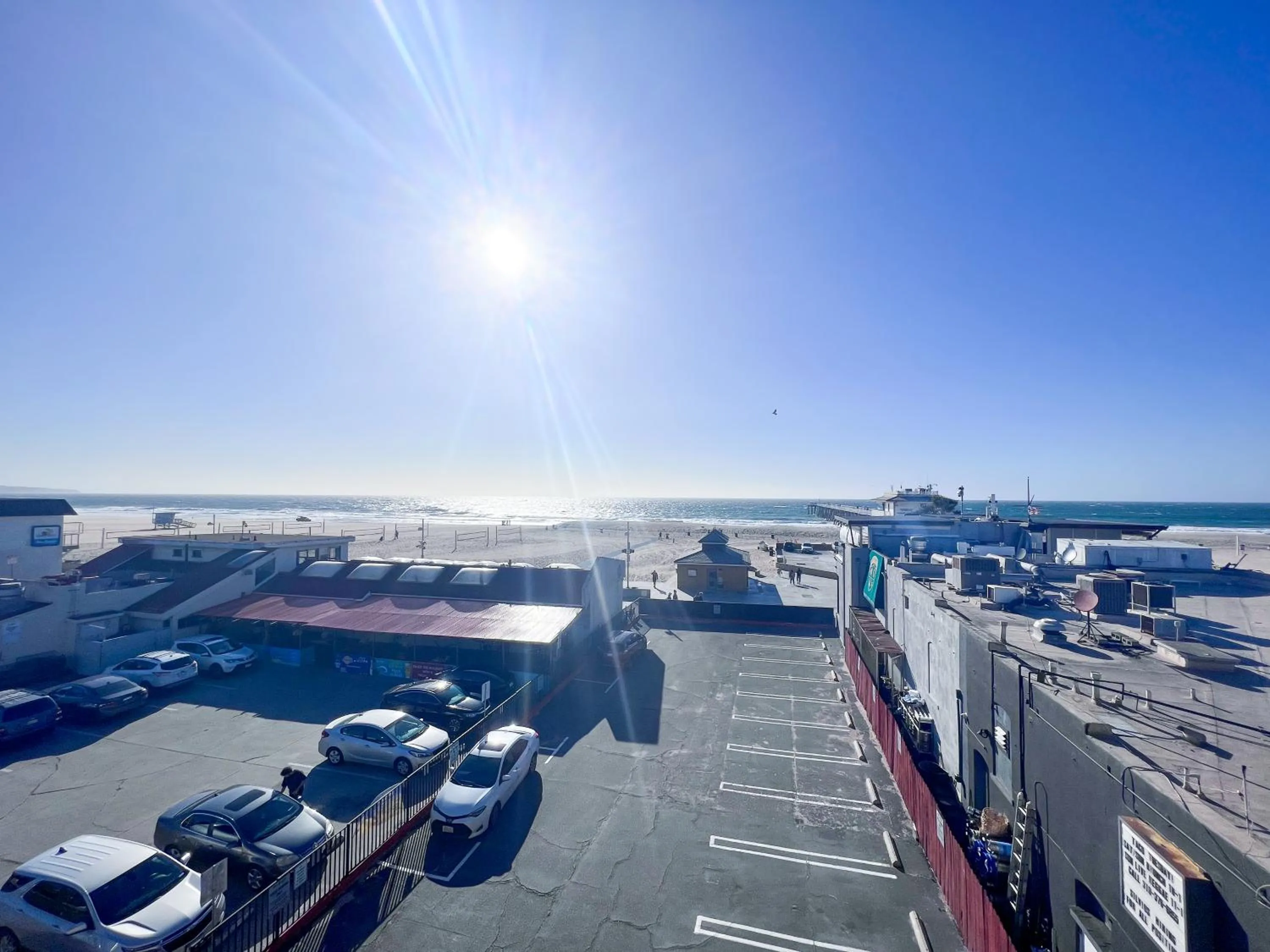Sea view in ITH Hermosa Beach Surf Hostel LAX