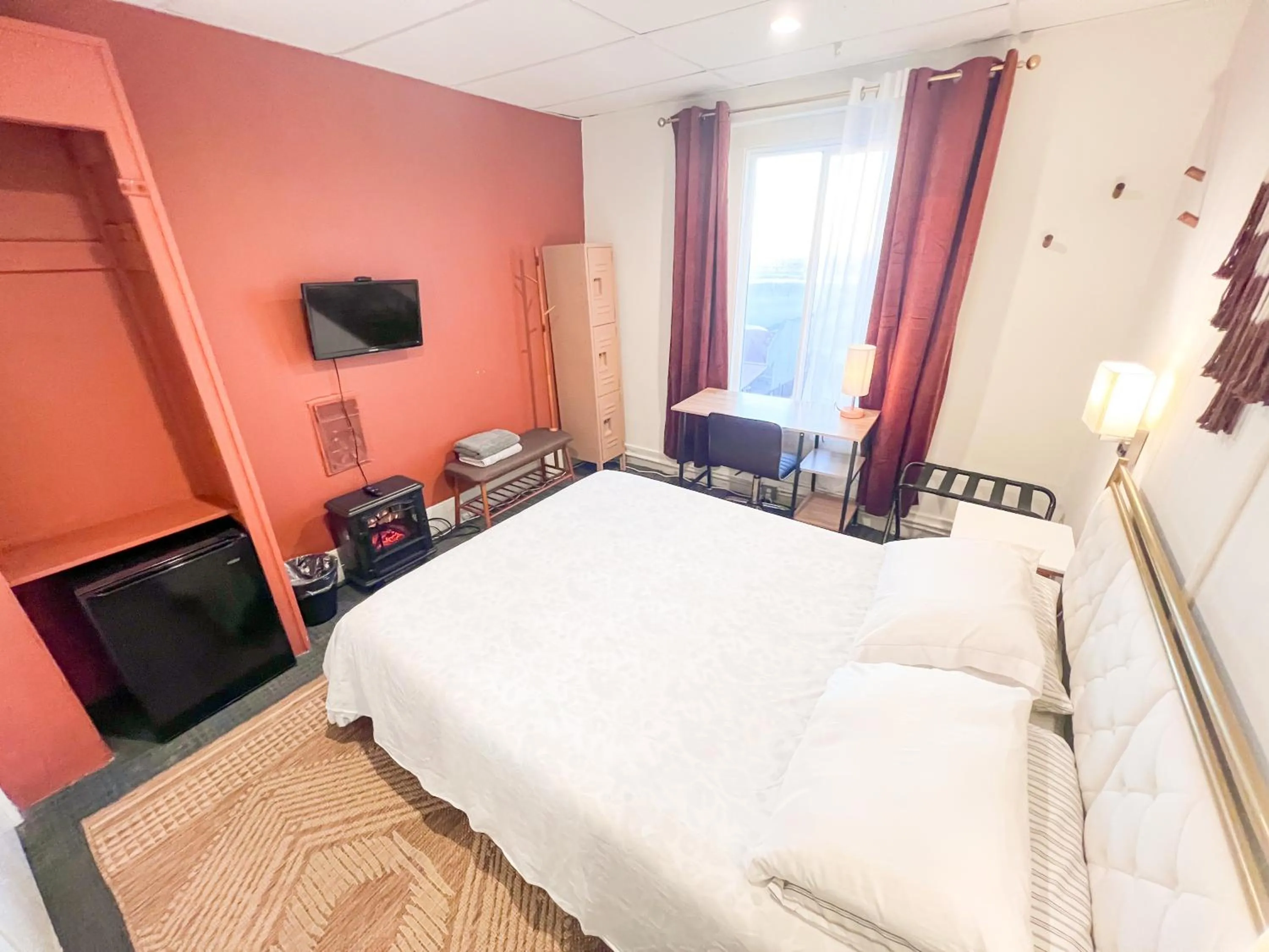 Bedroom in ITH Hermosa Beach Surf Hostel LAX