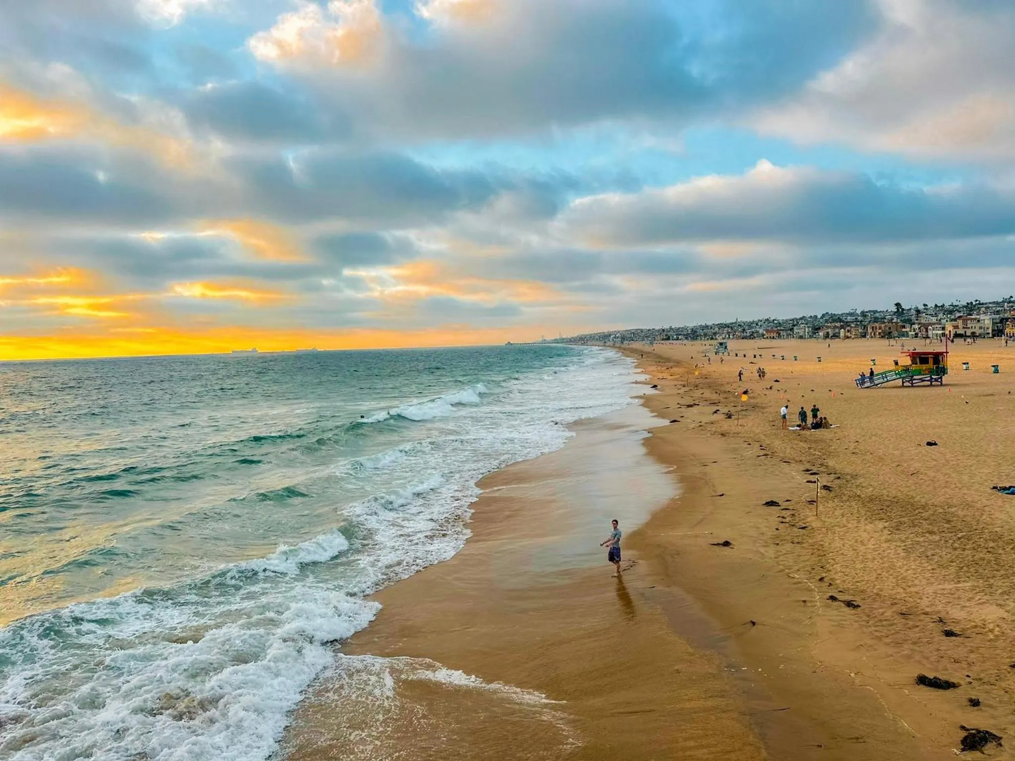 Beach in ITH Hermosa Beach Surf Hostel LAX