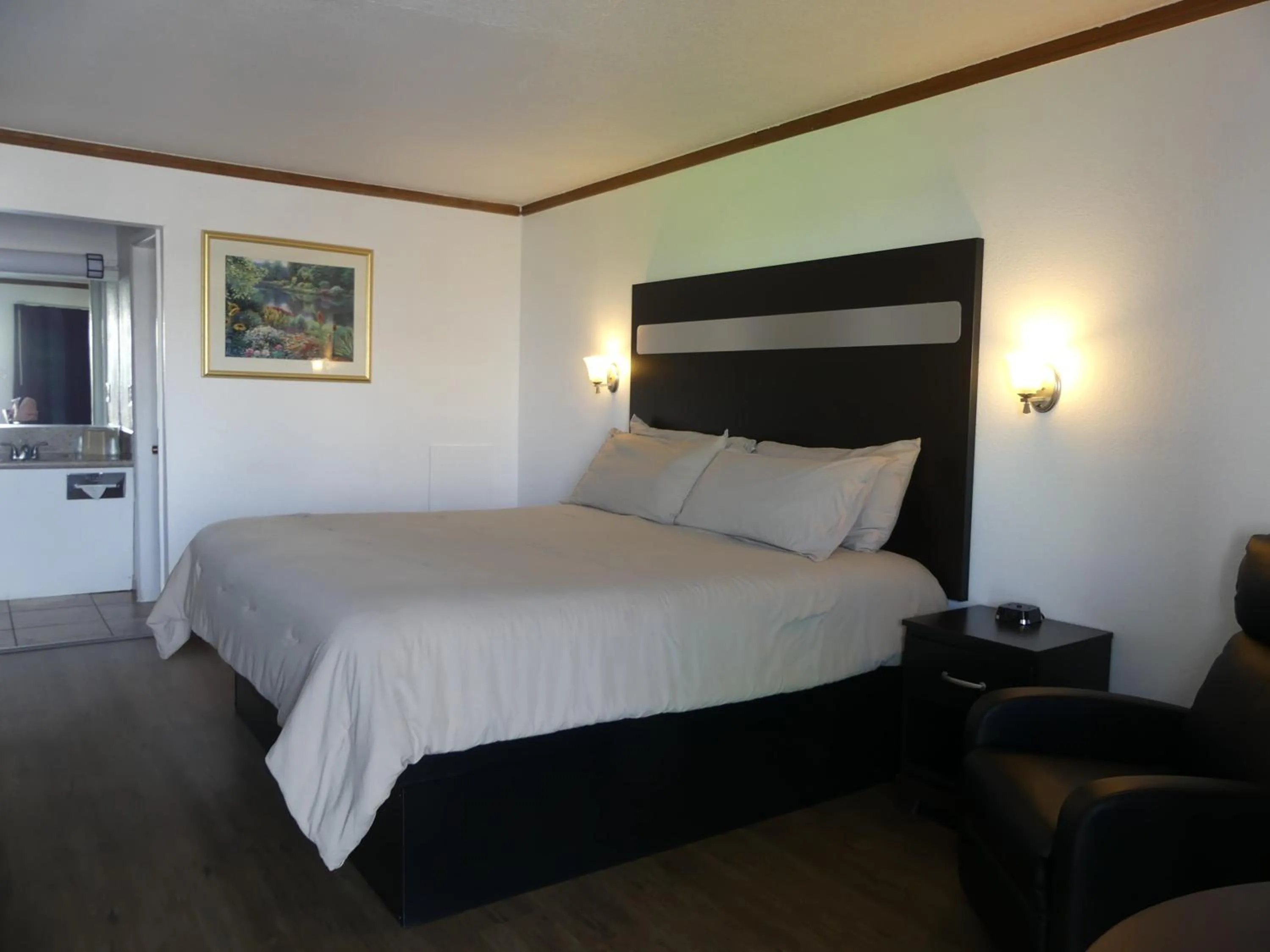 Standard King Room - single occupancy in Big Chief Motel