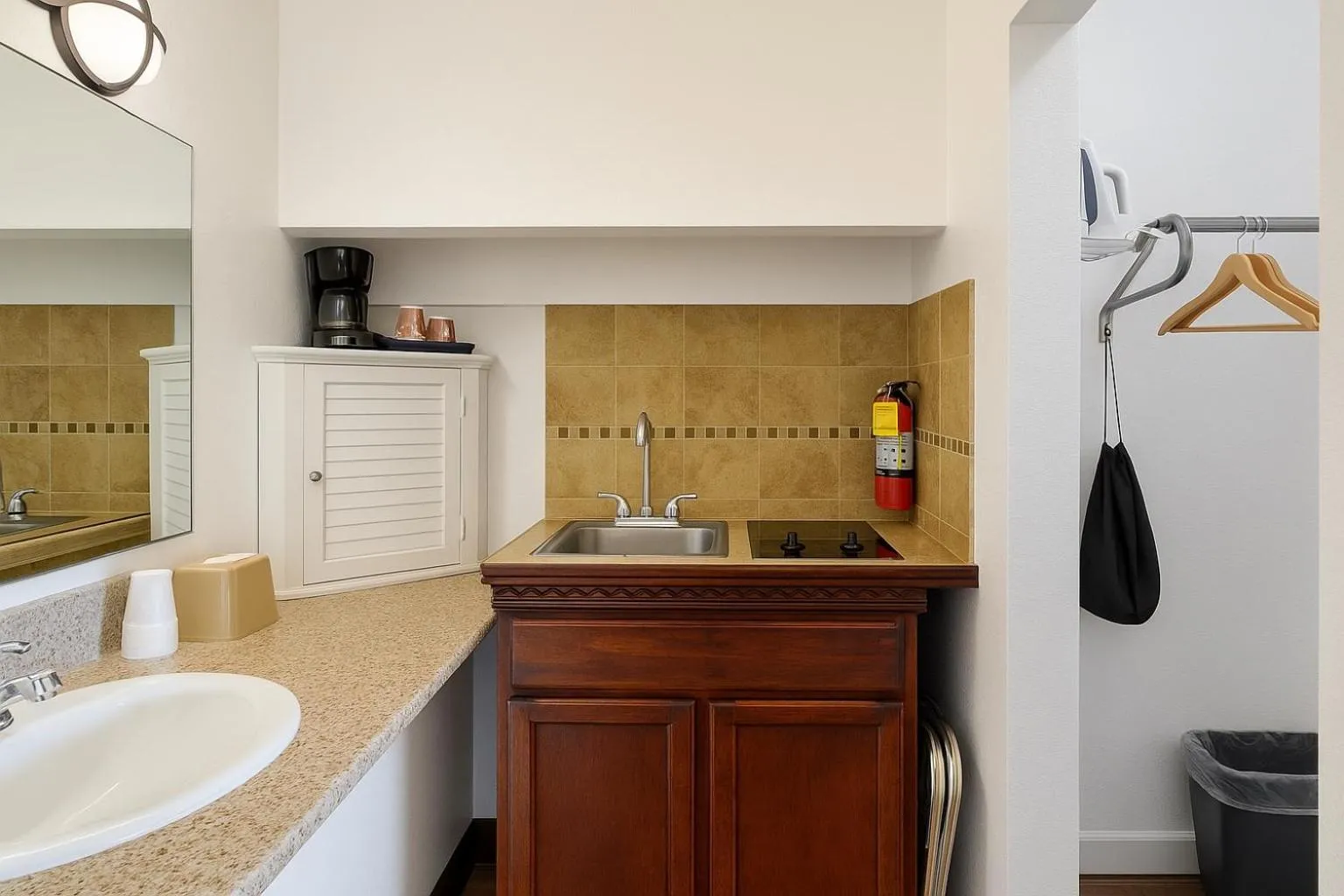 Kitchen or kitchenette in Big Chief Motel