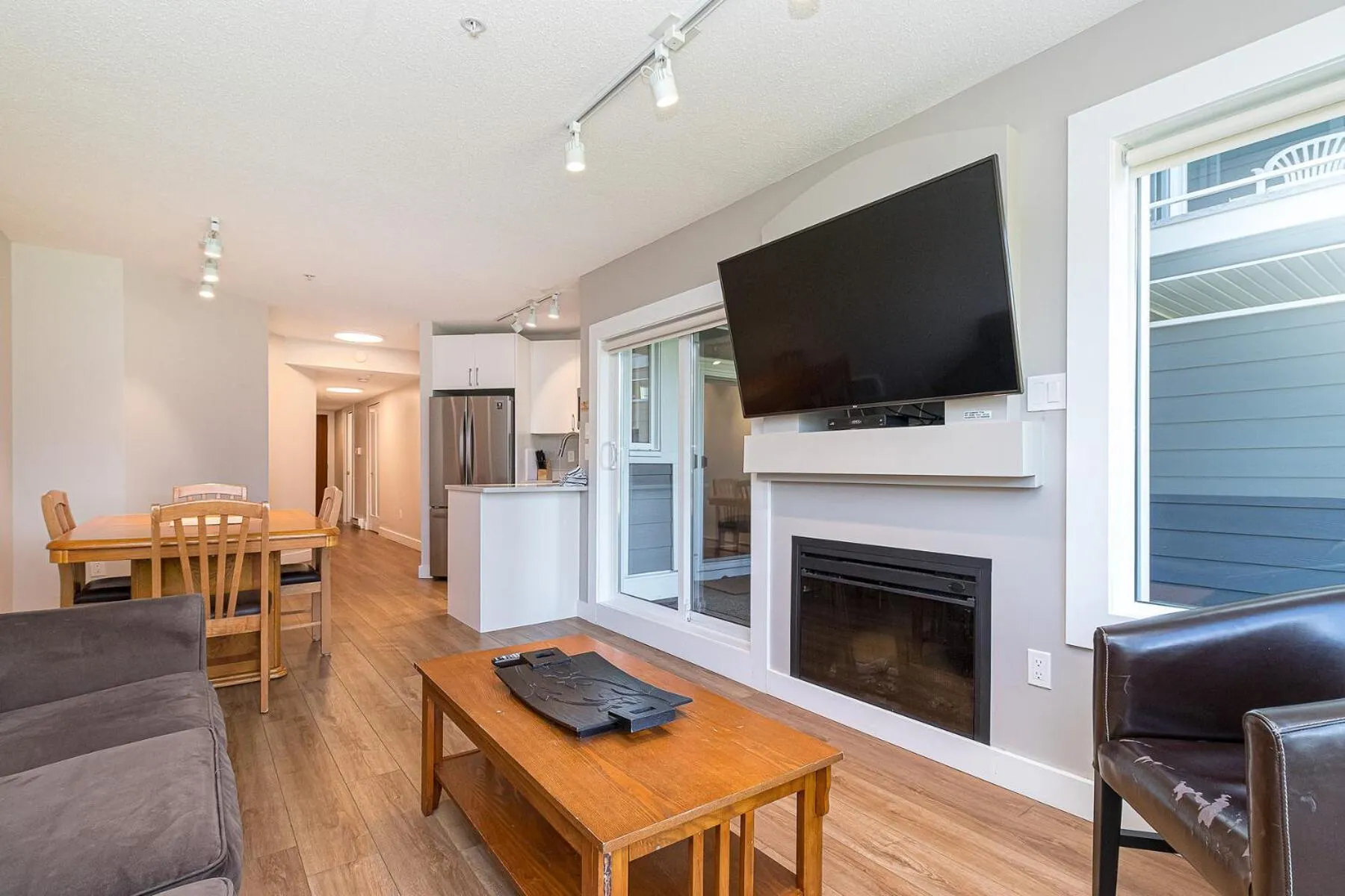 Living room in Pacific Shores Resort & Spa