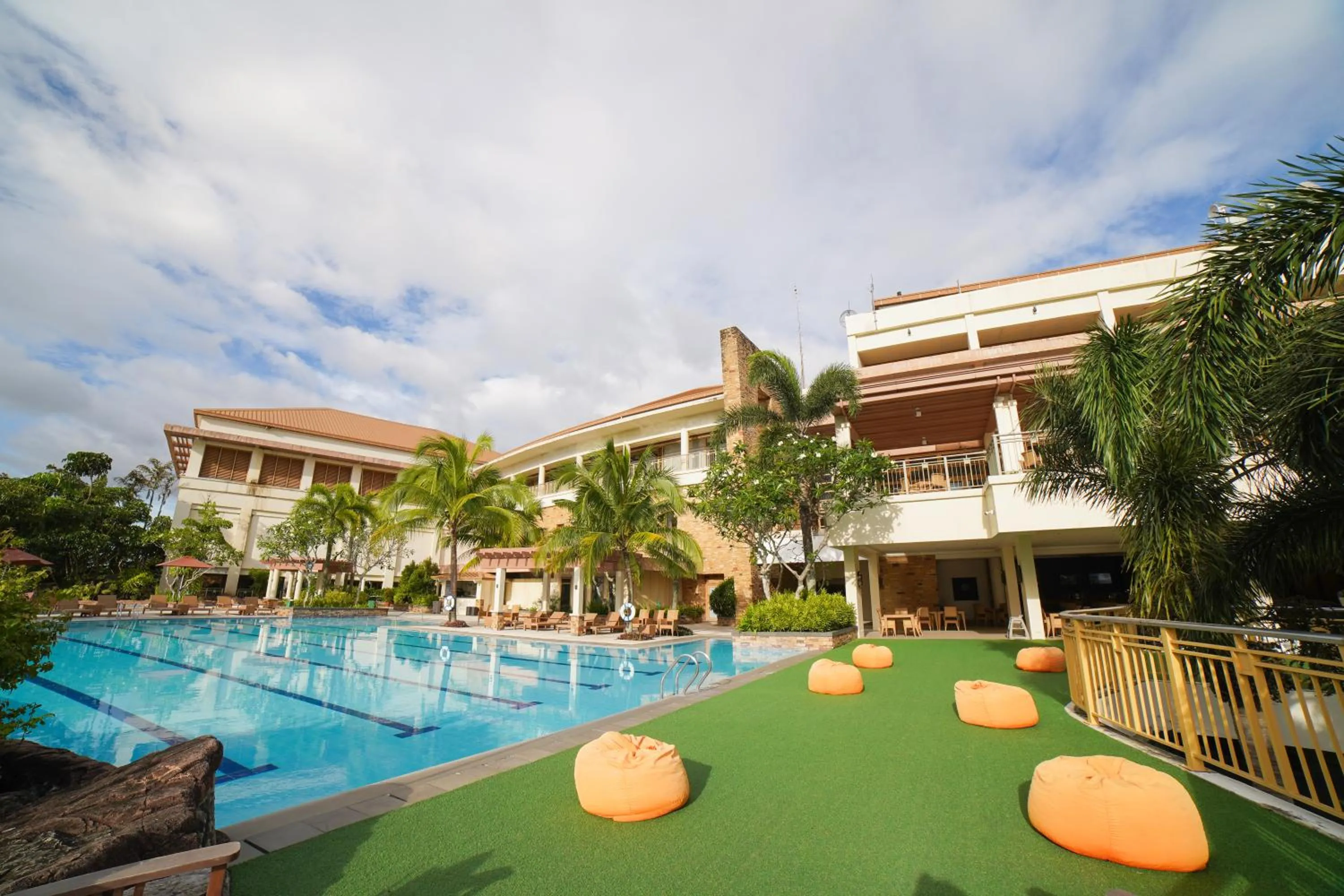 Property building in Timberland Highlands Resort