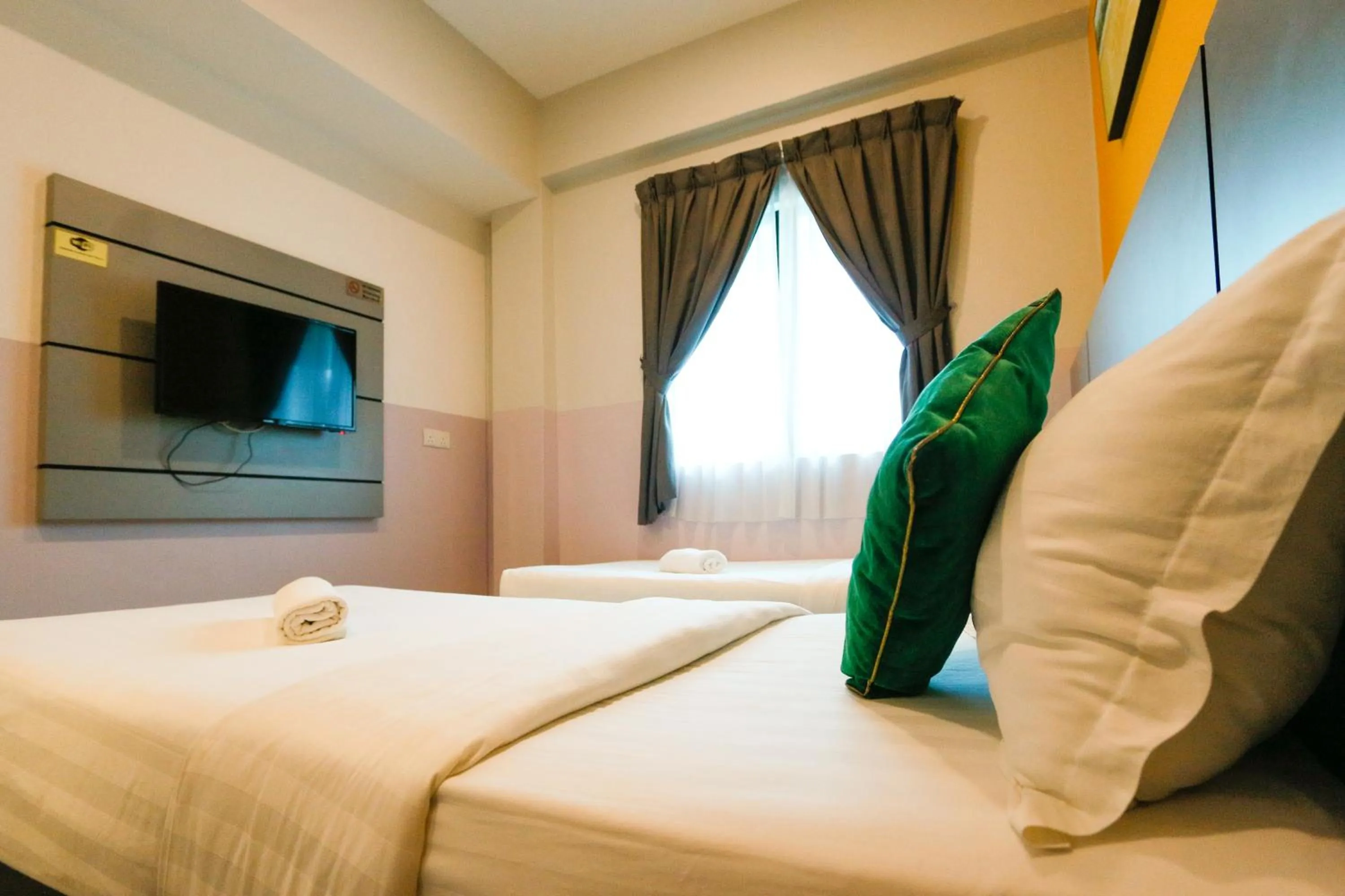 Bedroom, Bed in Travelland Hotel