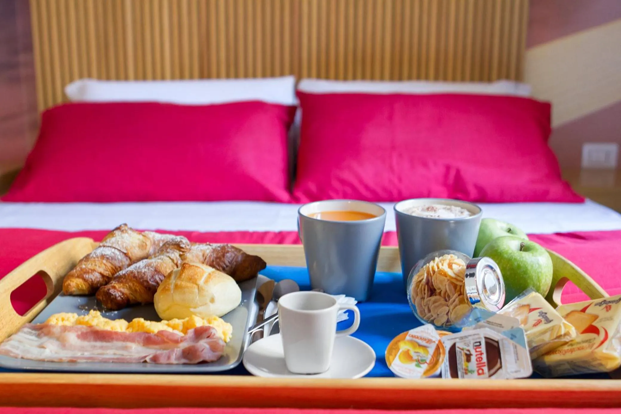 Continental breakfast, Bed in Maison du La Metro