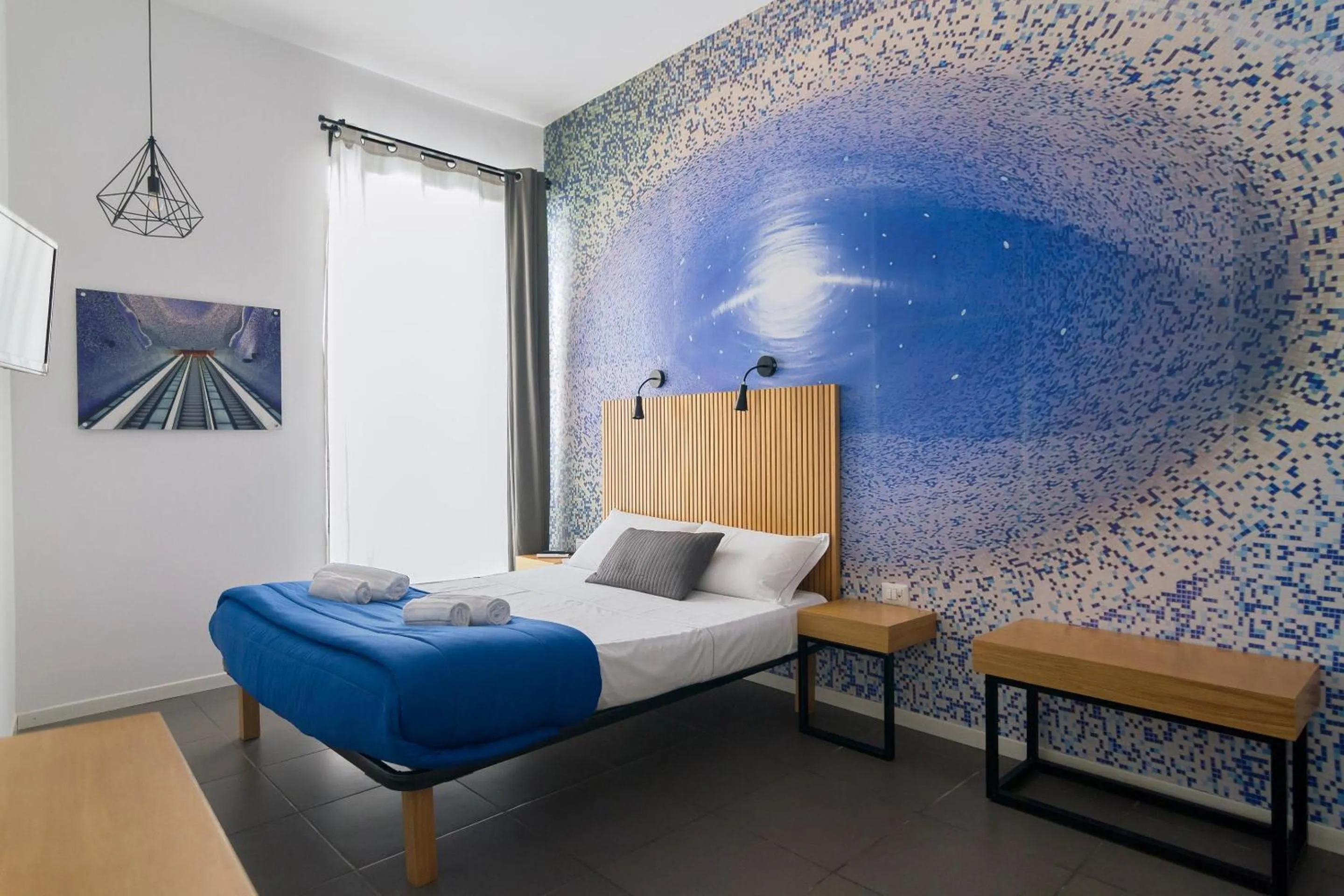 Photo of the whole room, Bed in Maison du La Metro