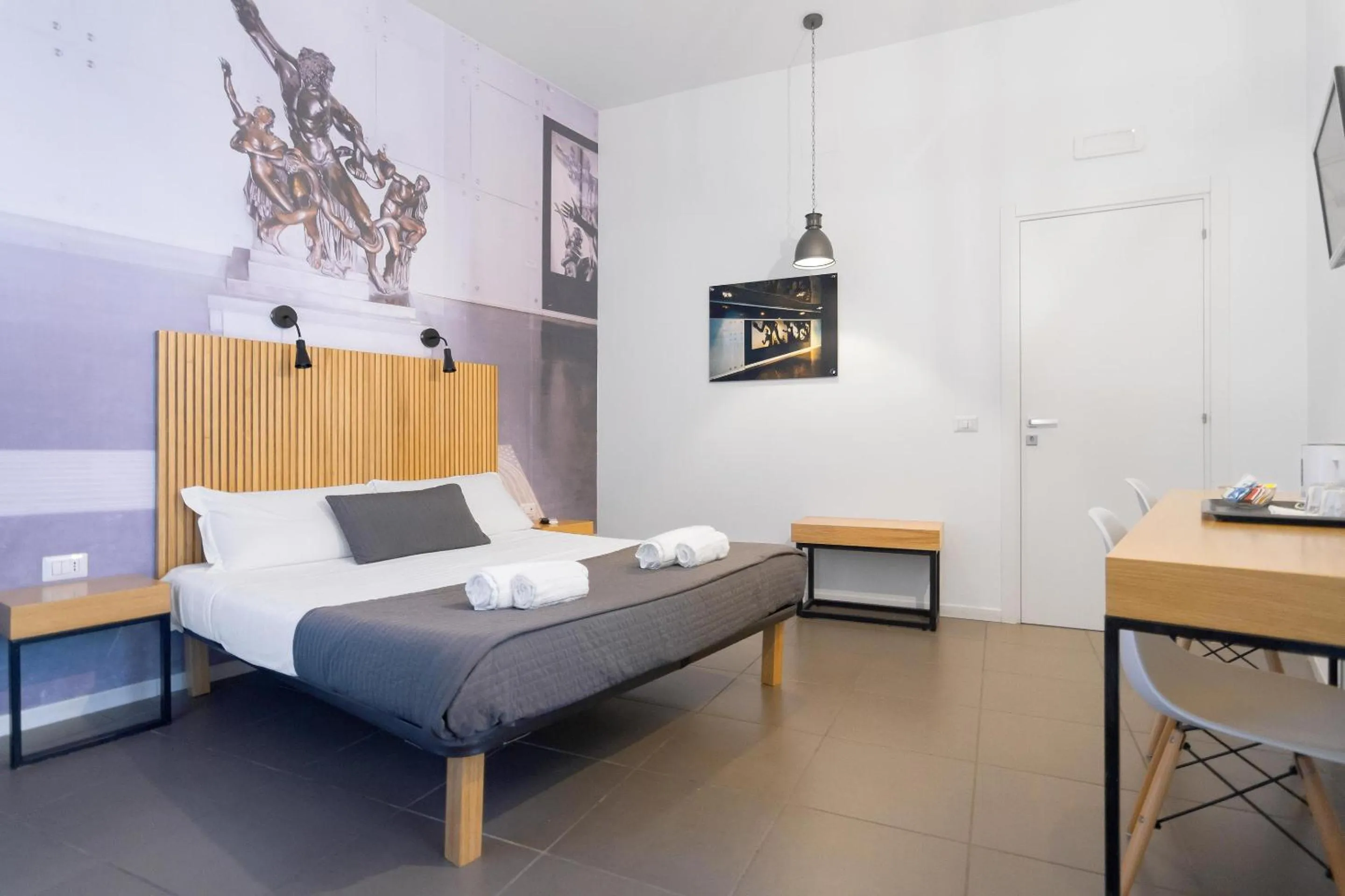 Photo of the whole room, Bed in Maison du La Metro