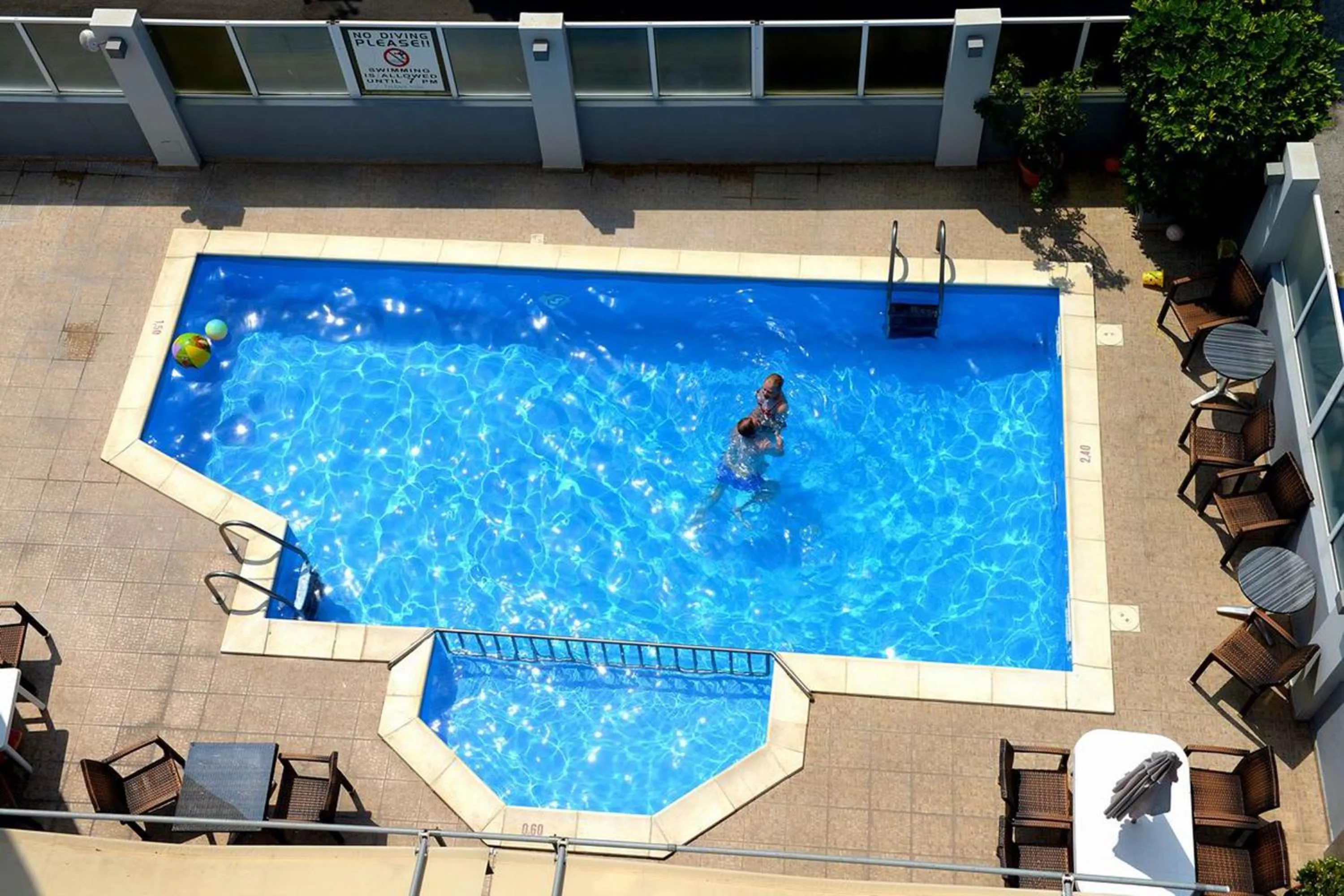 Swimming pool in Ialysos City Hotel