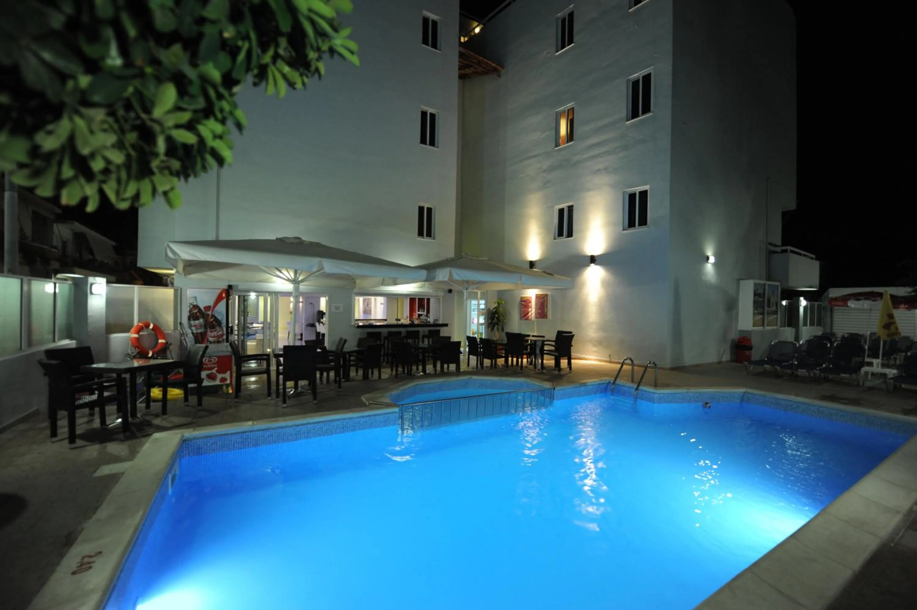 Swimming pool in Ialysos City Hotel