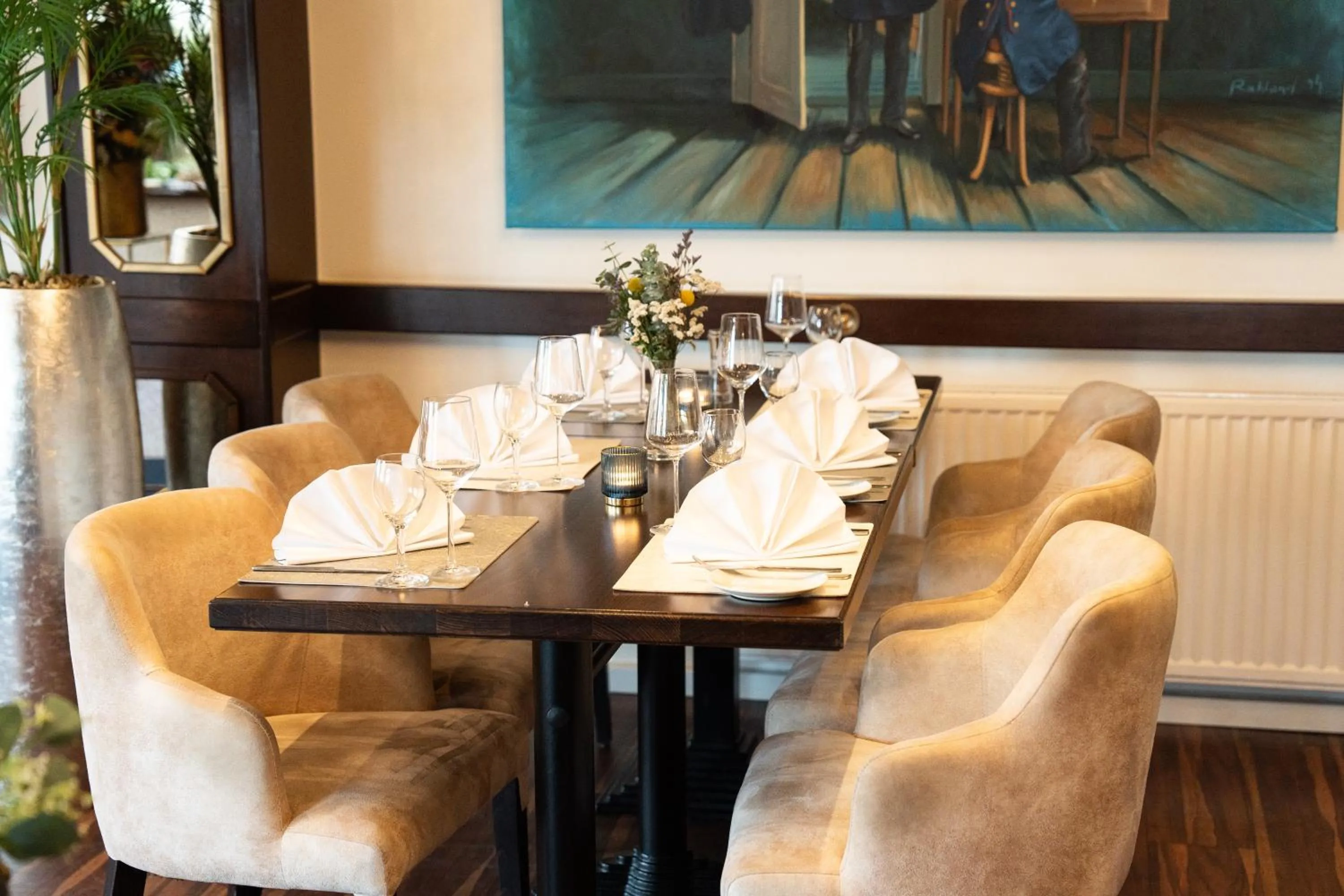 Restaurant/places to eat in Hotel zur Post - Economy Rooms