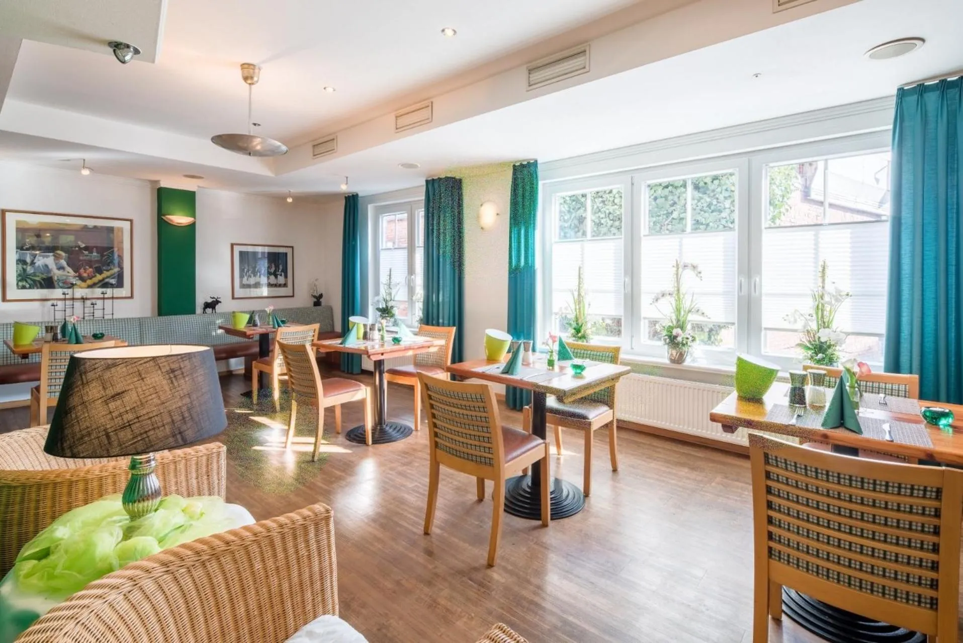 Breakfast in Hotel zur Post - Economy Rooms