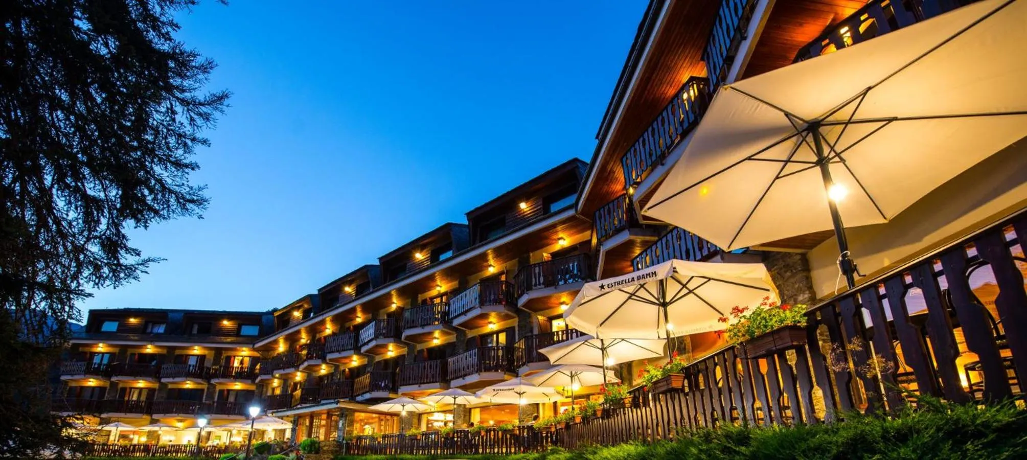 Facade/entrance in Hotel Coma