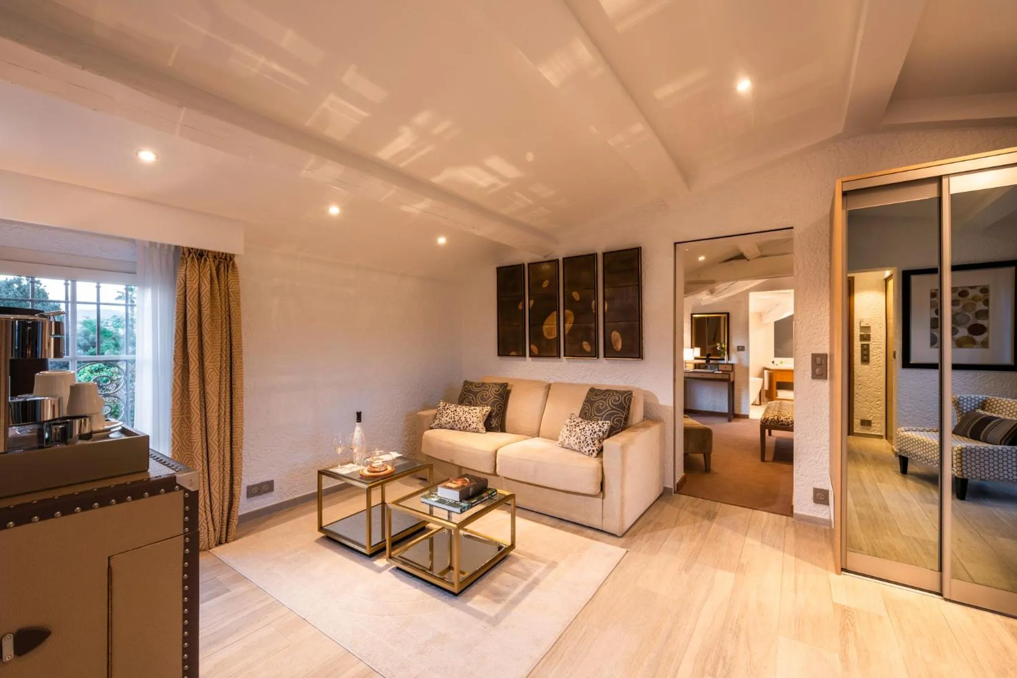 Living room in Hotel Byblos Saint-Tropez