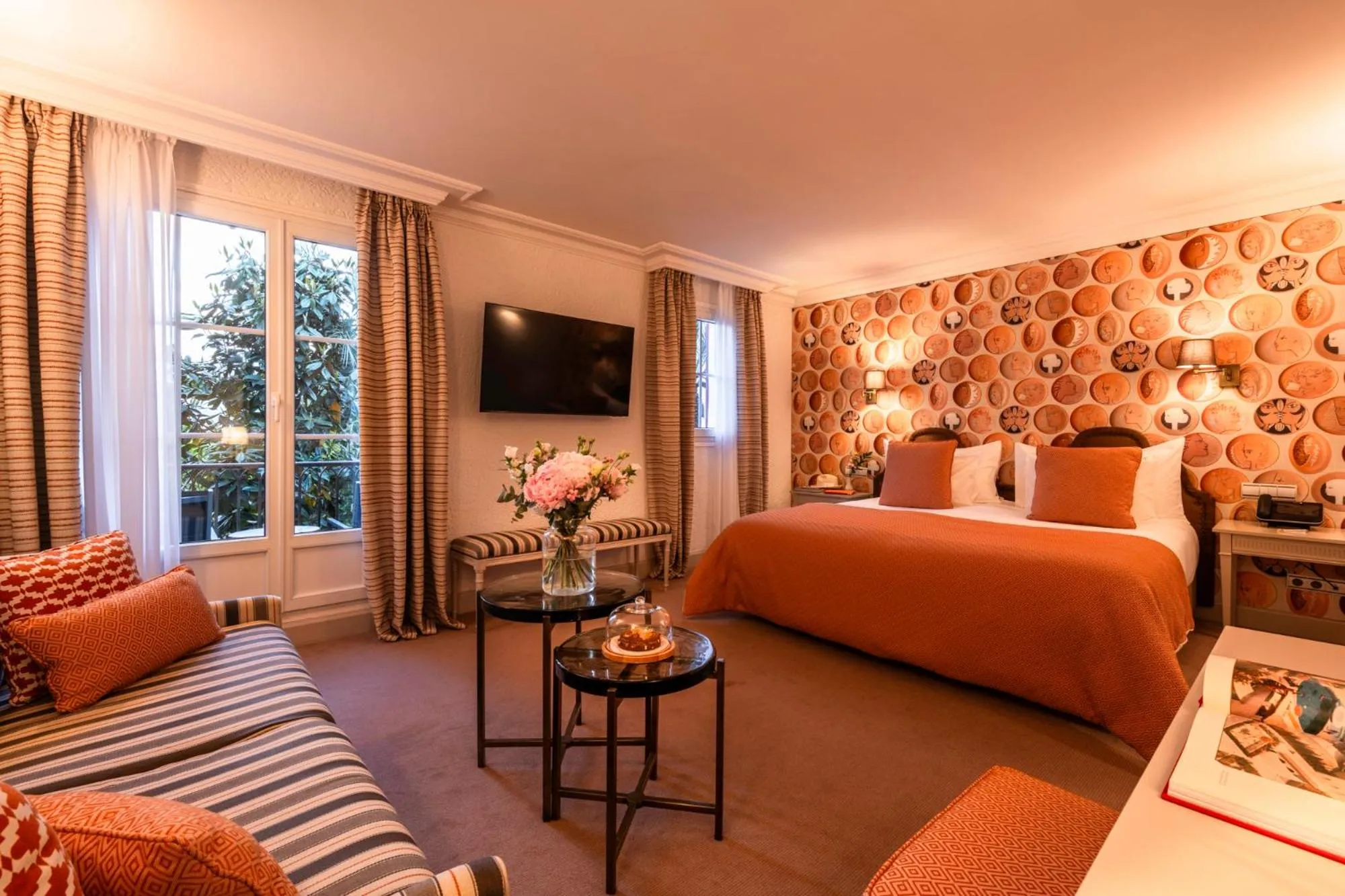 Photo of the whole room, Bed in Hotel Byblos Saint-Tropez