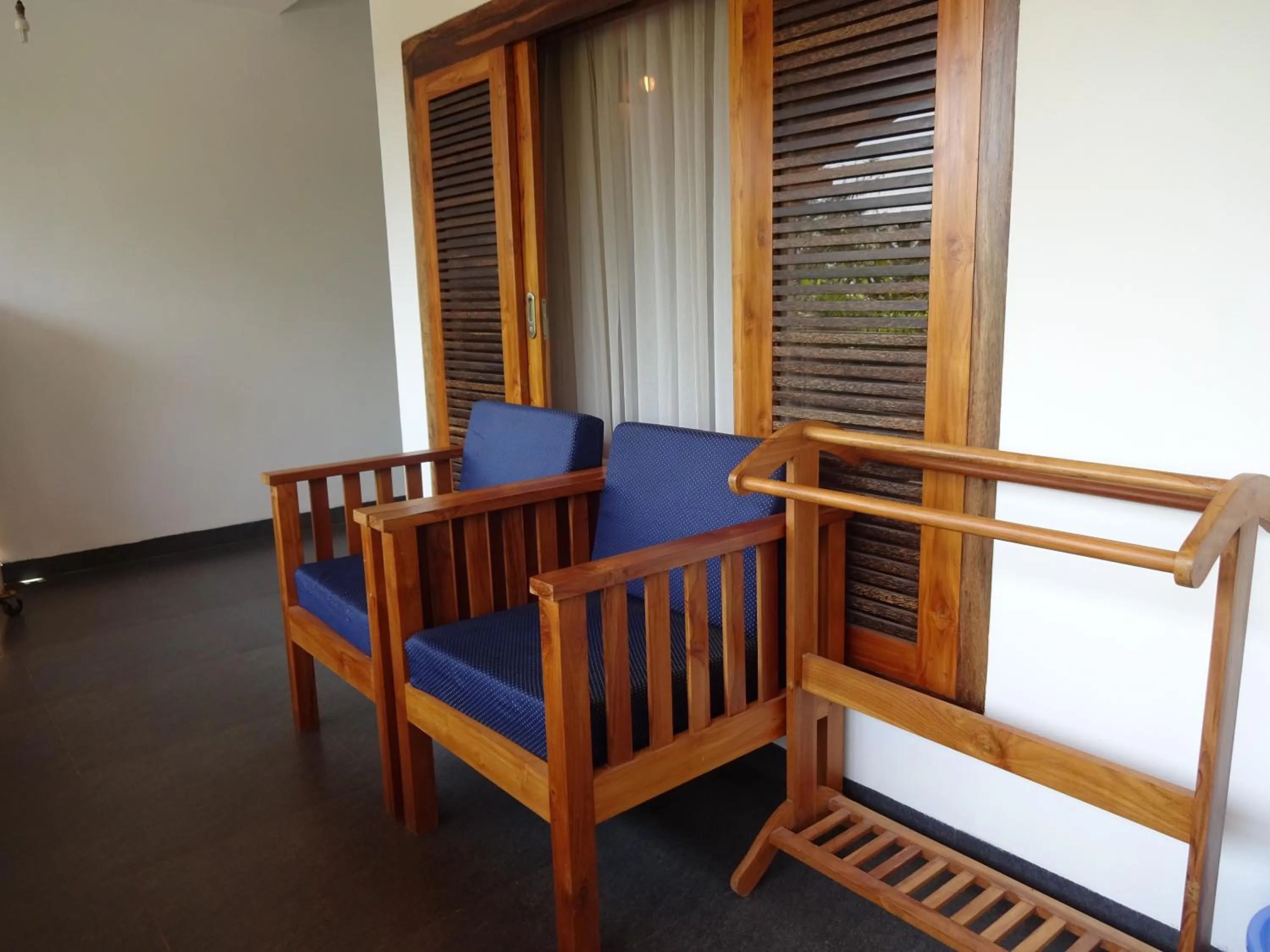 Balcony/Terrace in Dunhill Beach Resort