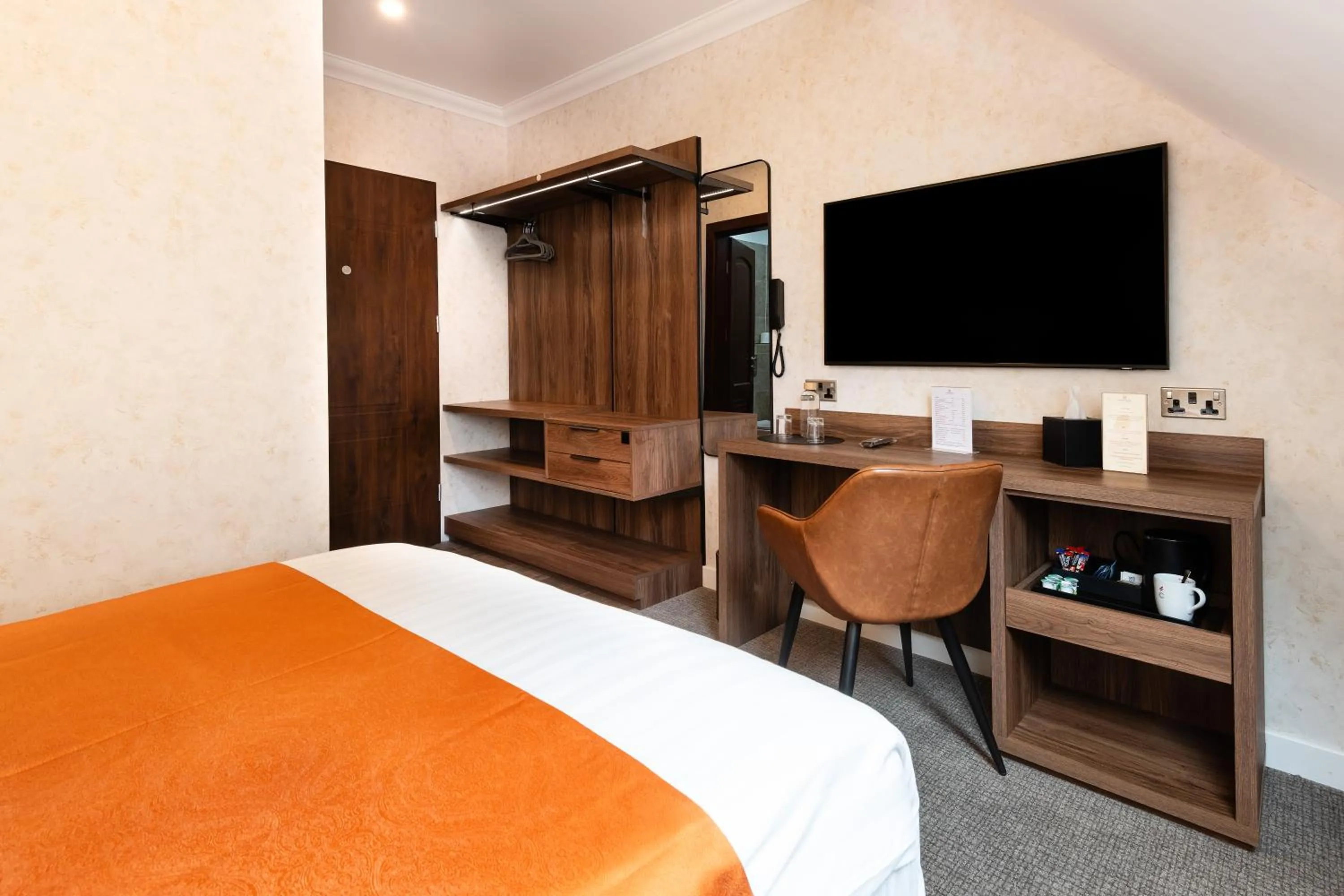 Bedroom, Bed in Westlands of Pitlochry