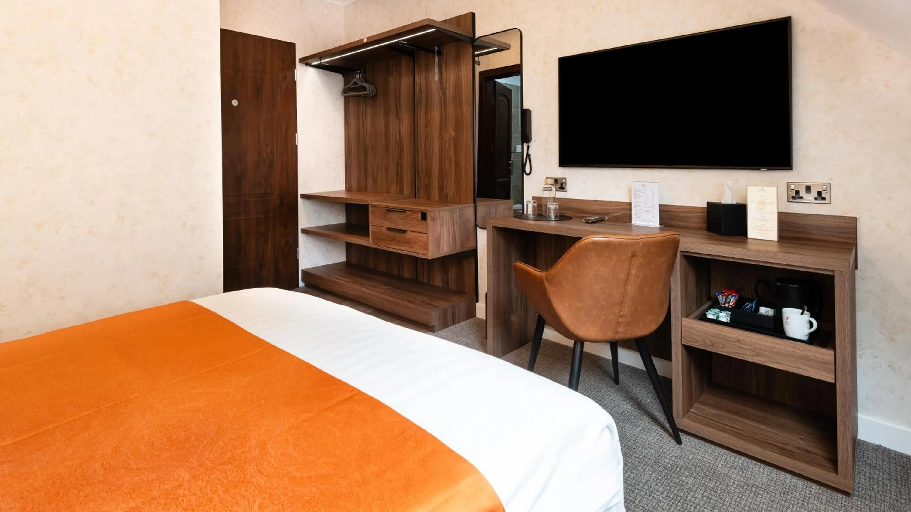 Bedroom, Bed in Westlands of Pitlochry