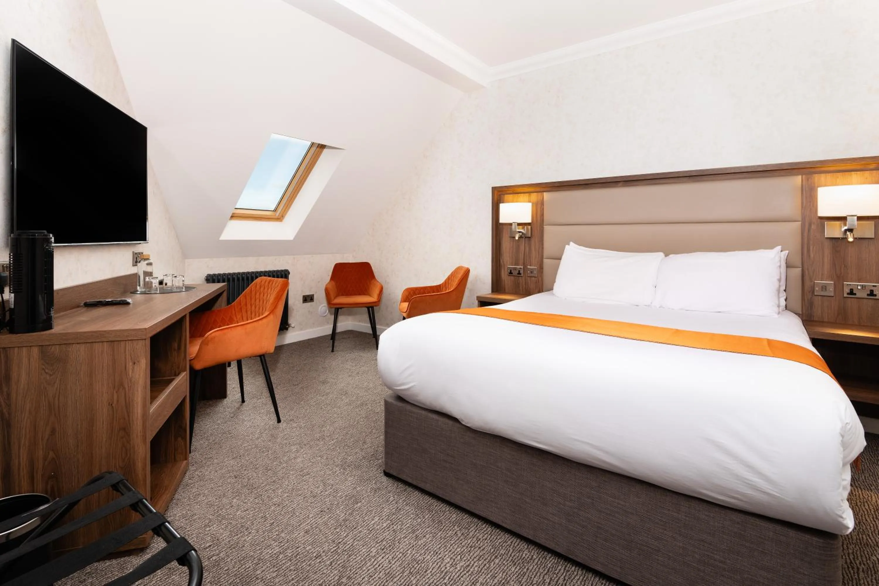 Bedroom, Bed in Westlands of Pitlochry