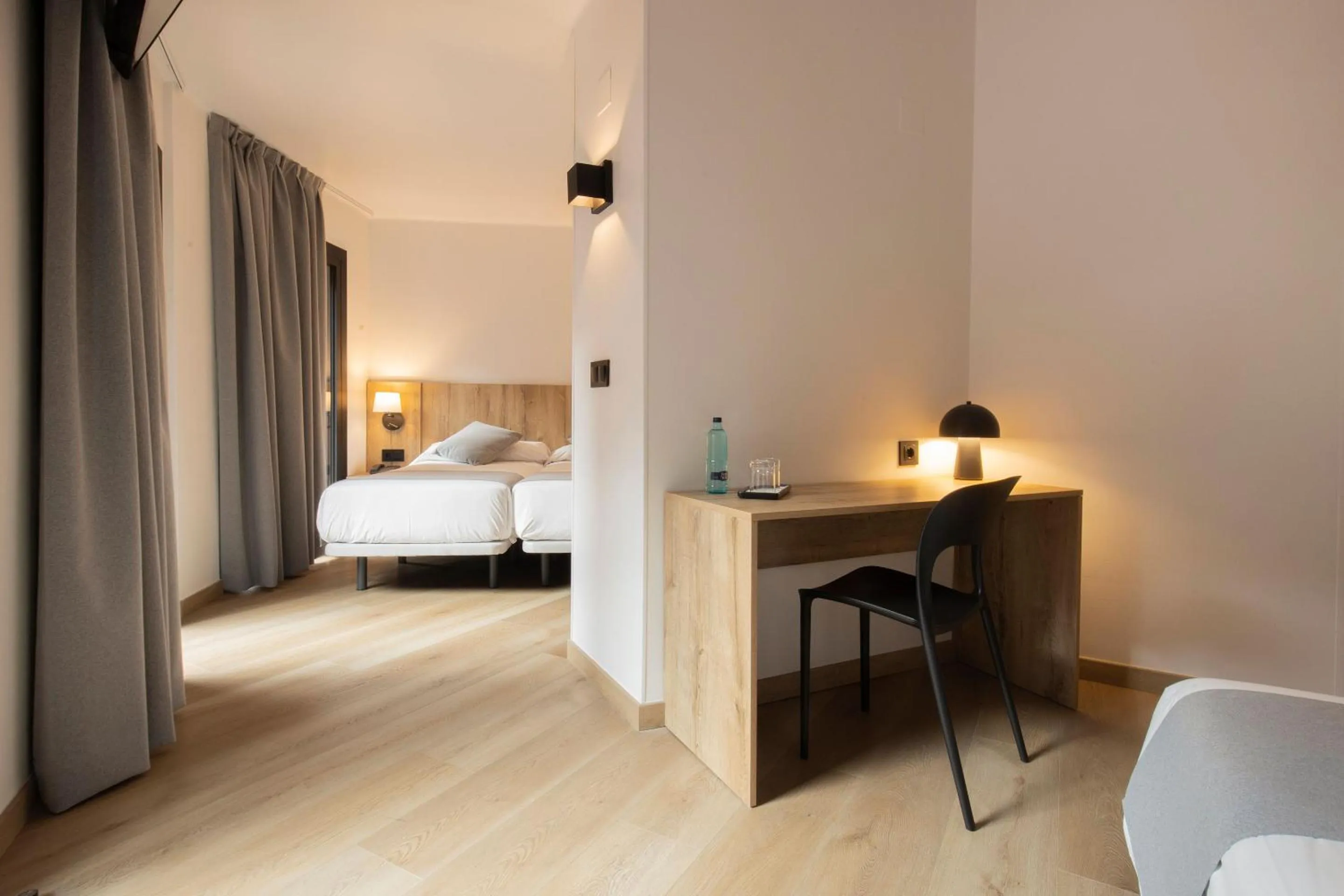 Bedroom, Bed in Hotel Cervol by Nexta
