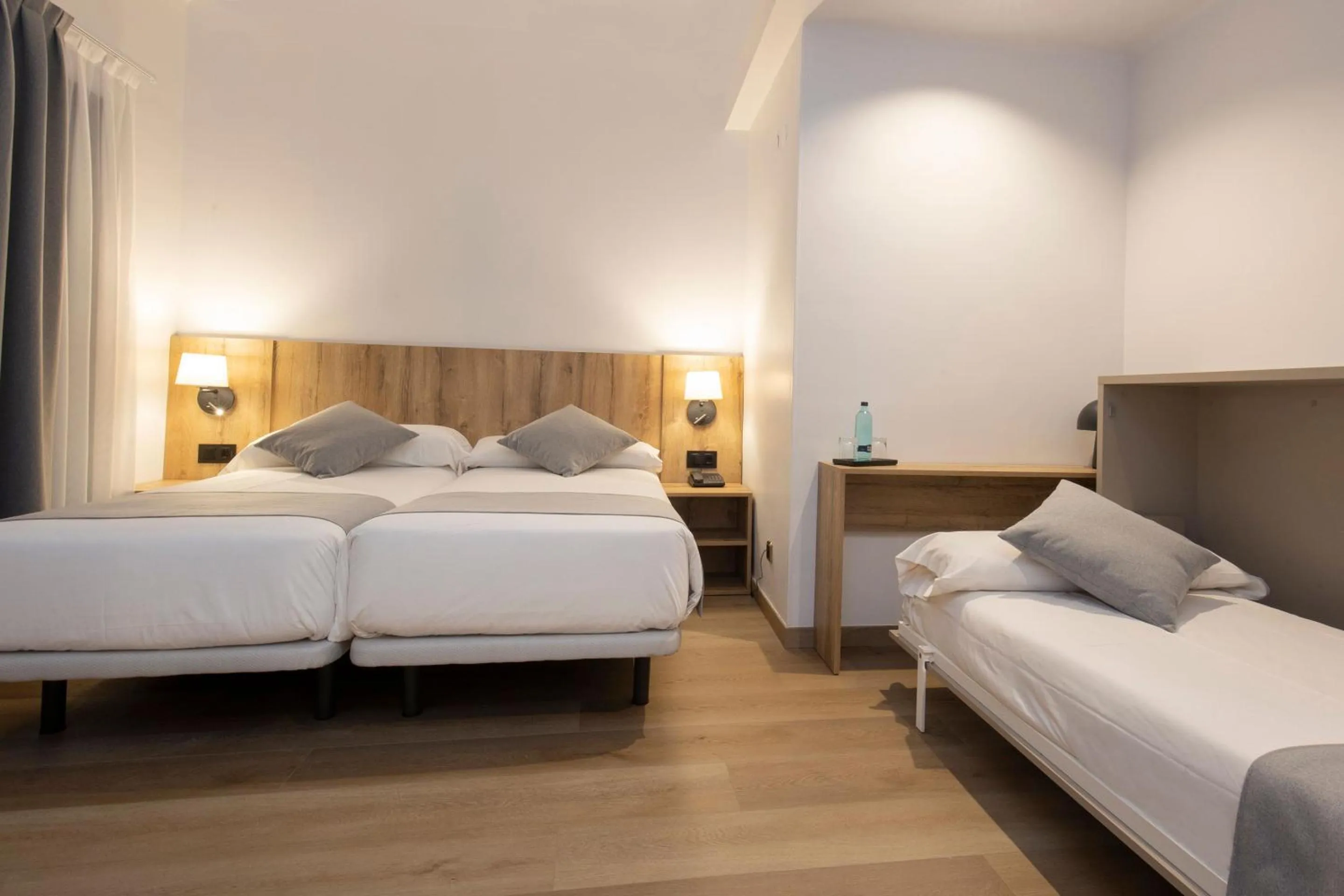 Bedroom, Bed in Hotel Cervol by Nexta