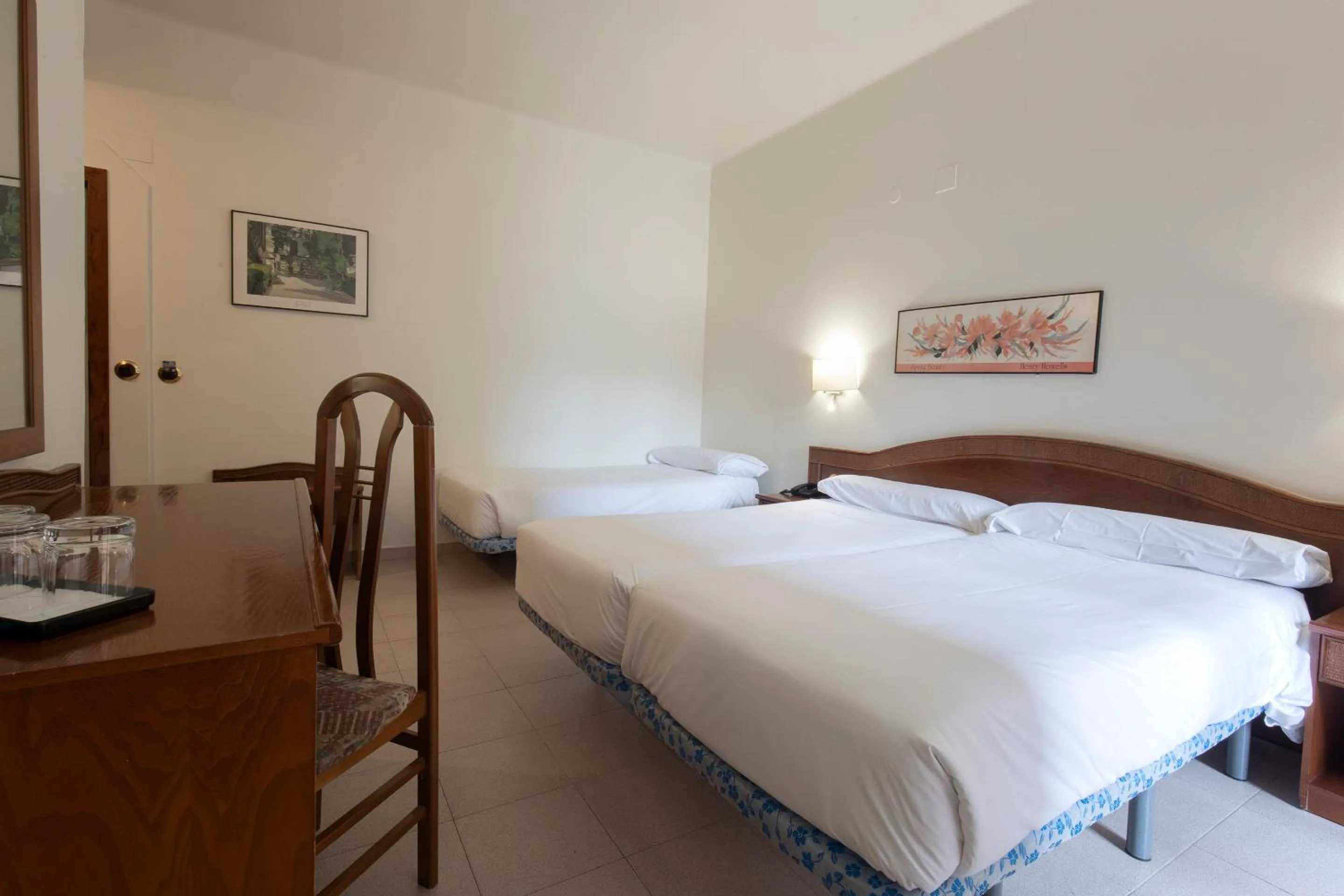 Bedroom, Bed in Hotel Cervol by Nexta