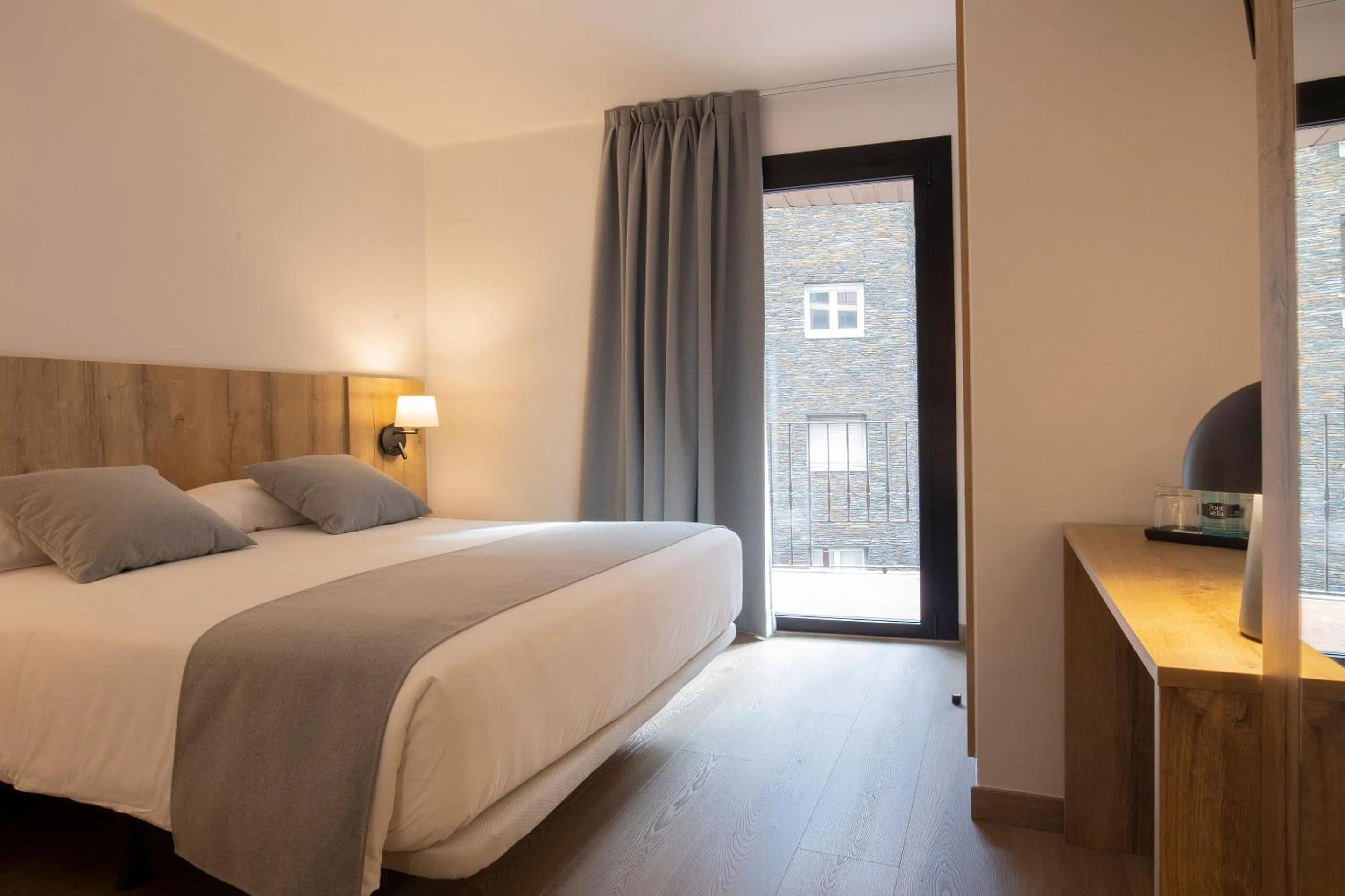 Bedroom, Bed in Hotel Cervol by Nexta
