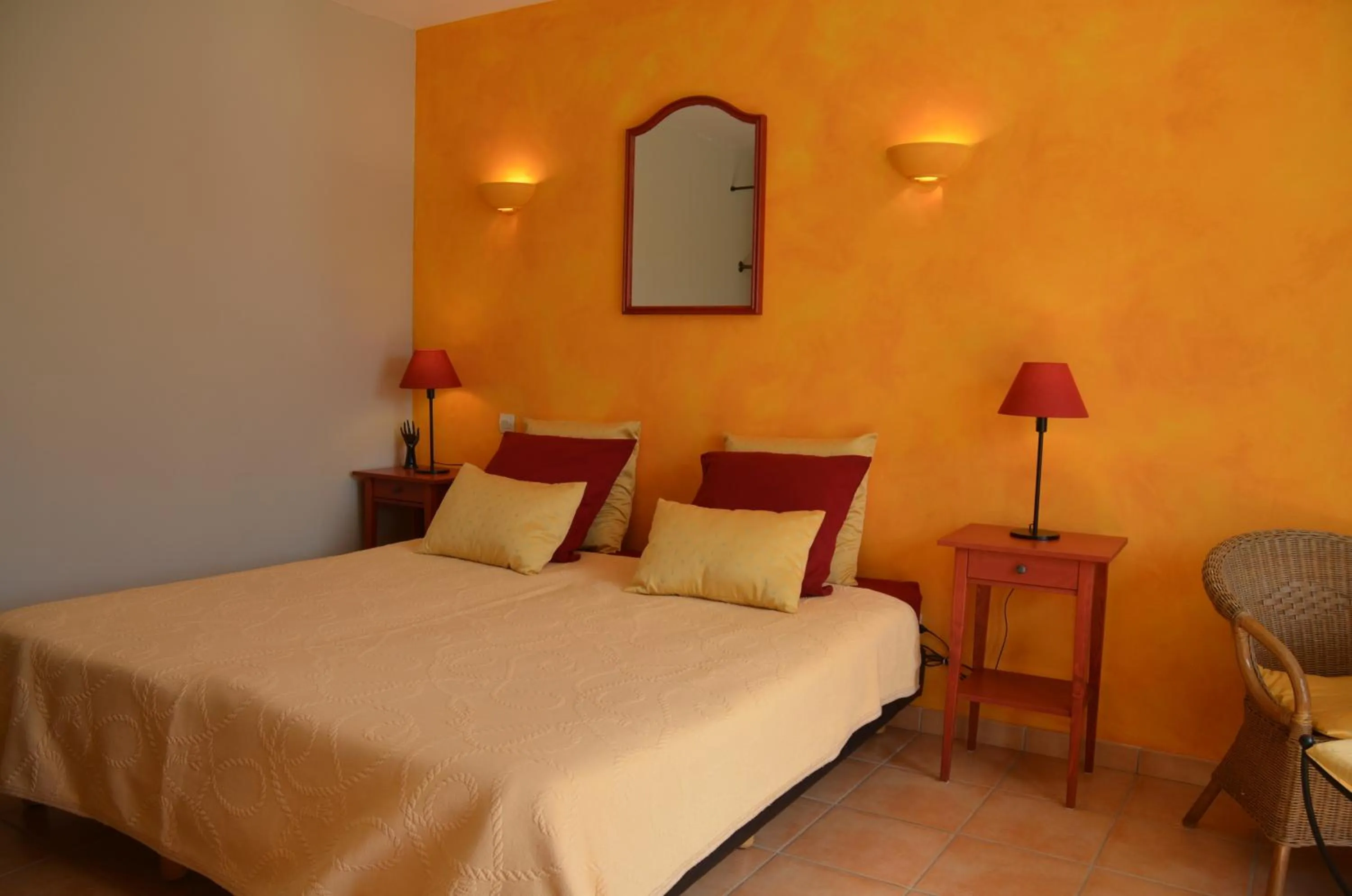 Bed in Villa des Cammaous