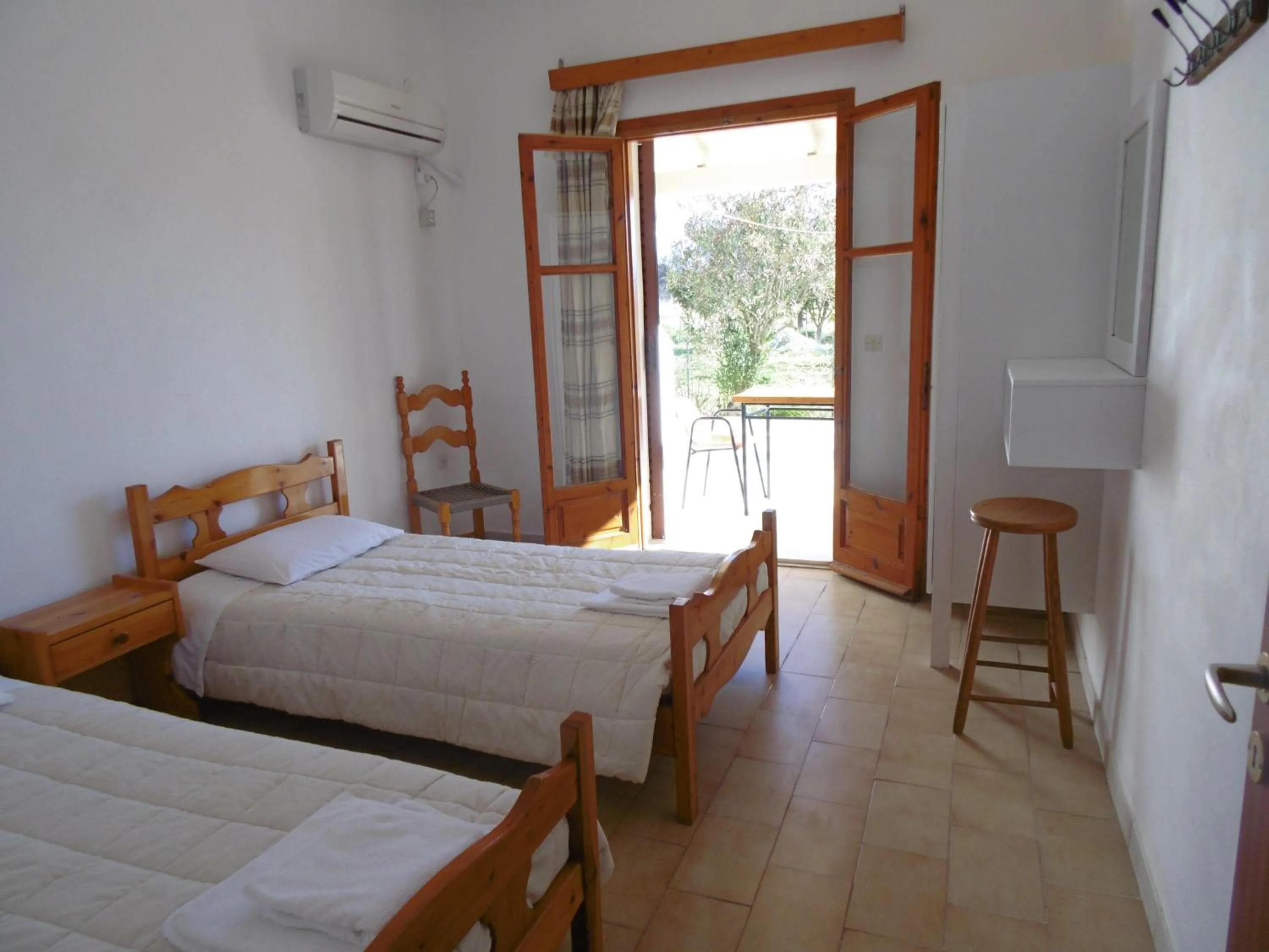 Bed in Apartments Elli - Nikos