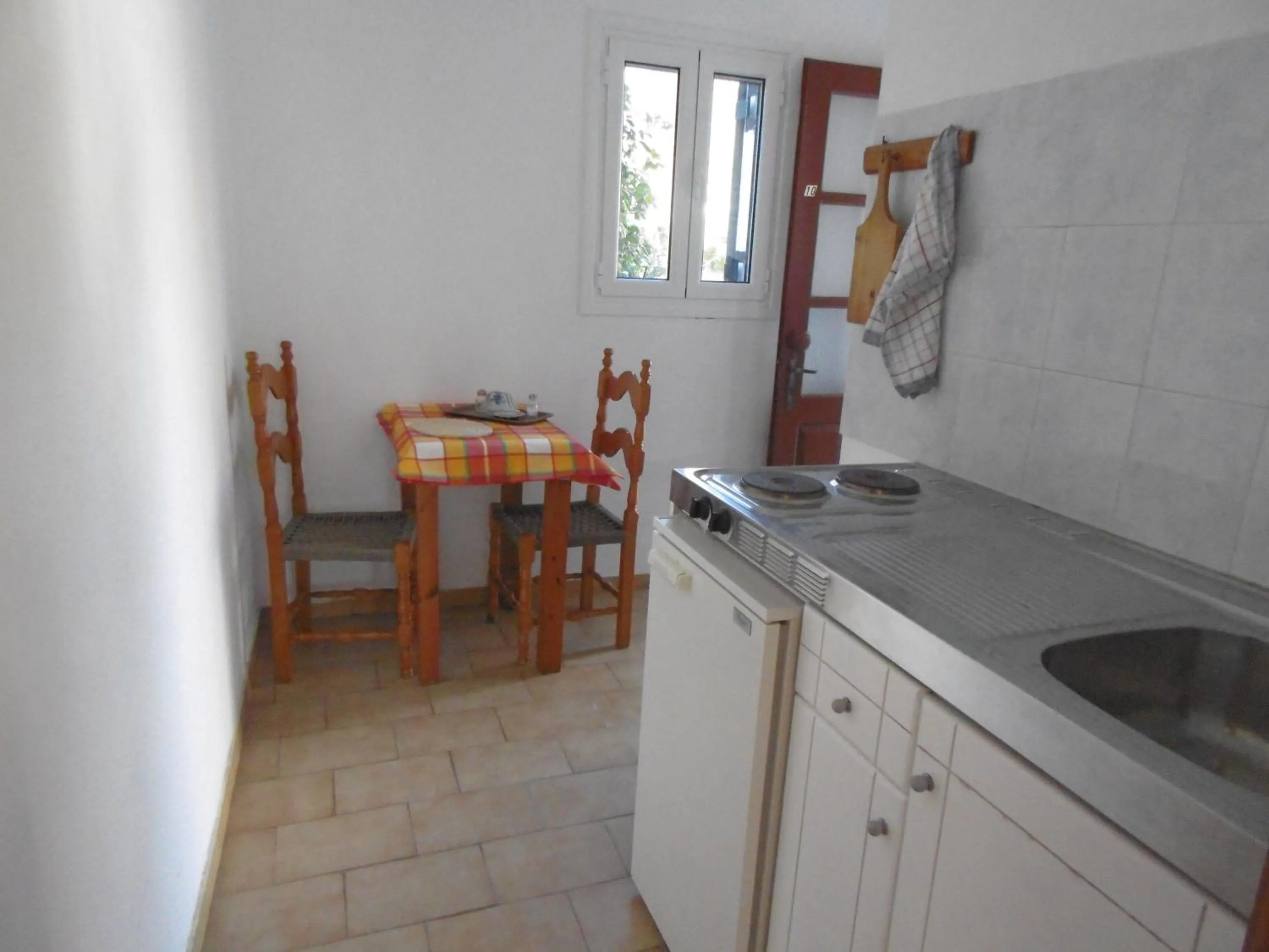 Kitchen or kitchenette in Apartments Elli - Nikos