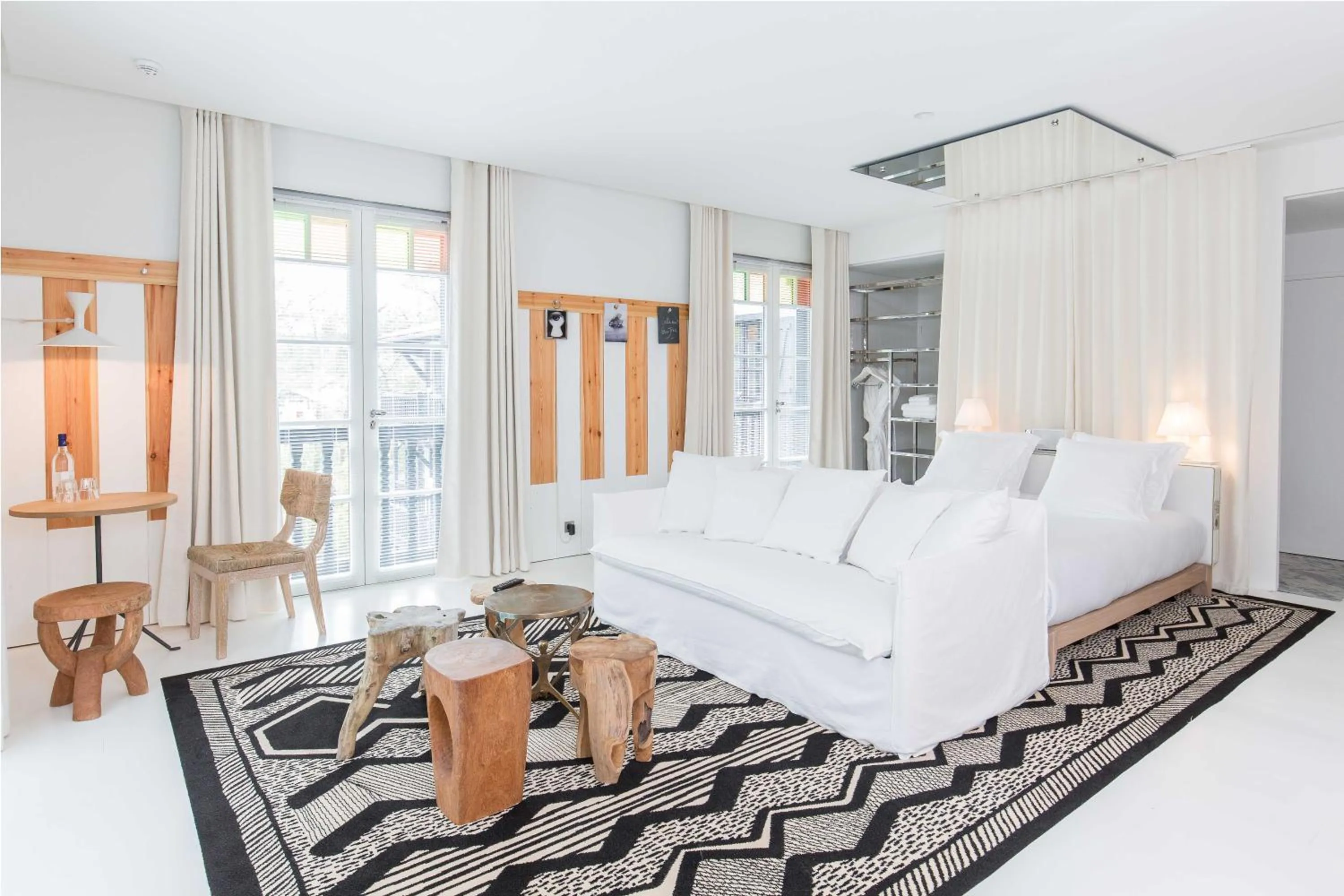 Photo of the whole room, Bed in Ha(a)ïtza