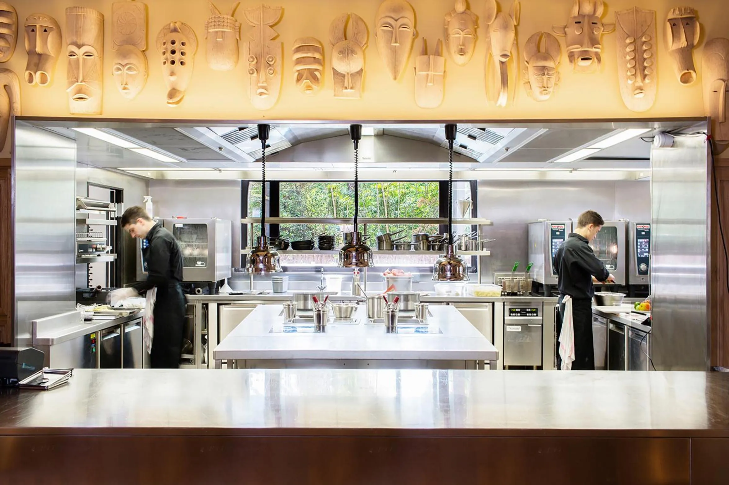 Restaurant/places to eat in Ha(a)ïtza