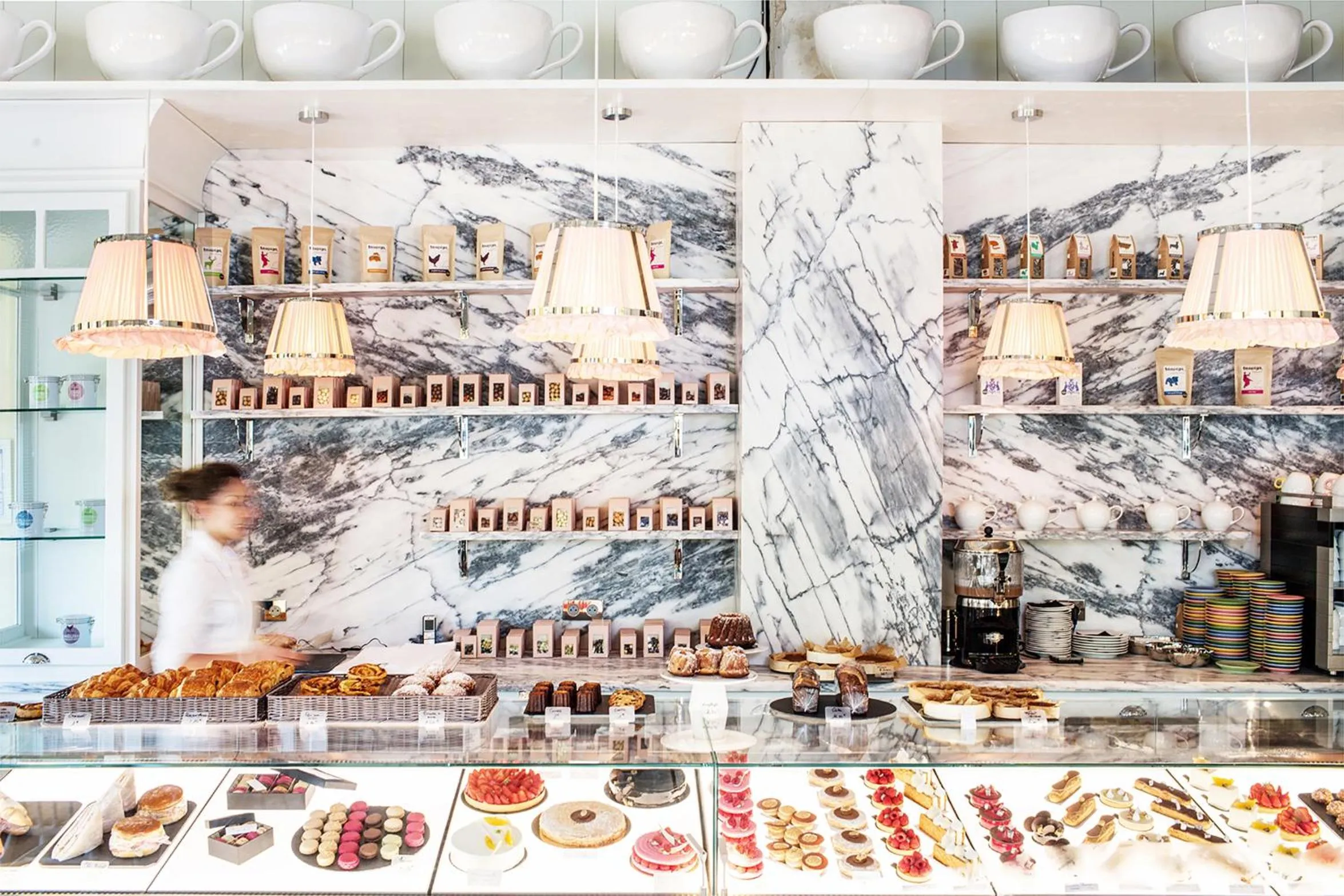 On-site shops in Ha(a)ïtza