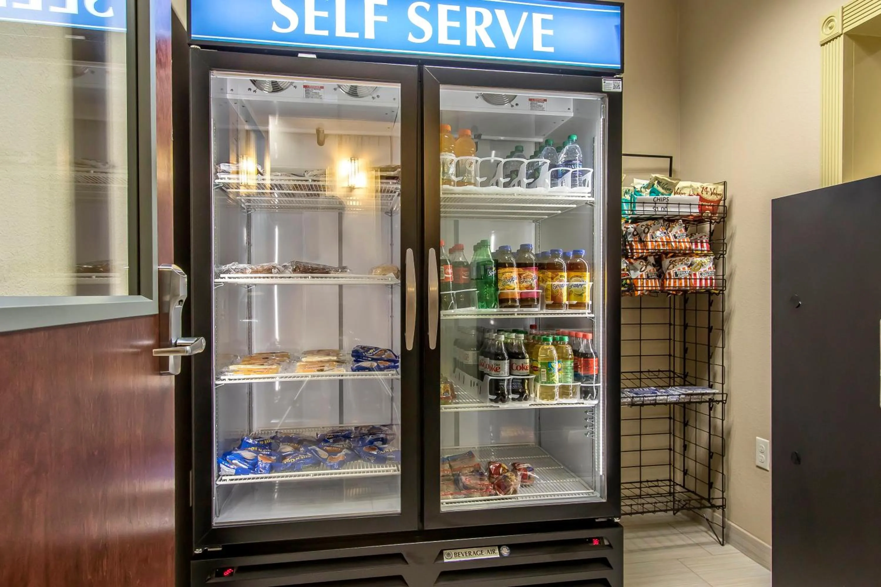 Food and drinks in Suburban Studios Donaldsonville - Gonzales