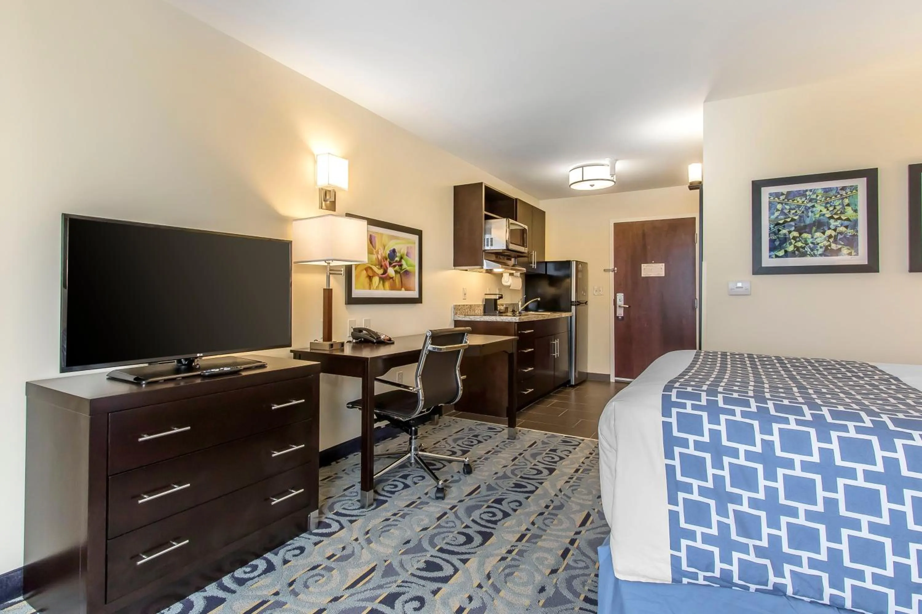 Living room, Bed in Suburban Studios Donaldsonville - Gonzales