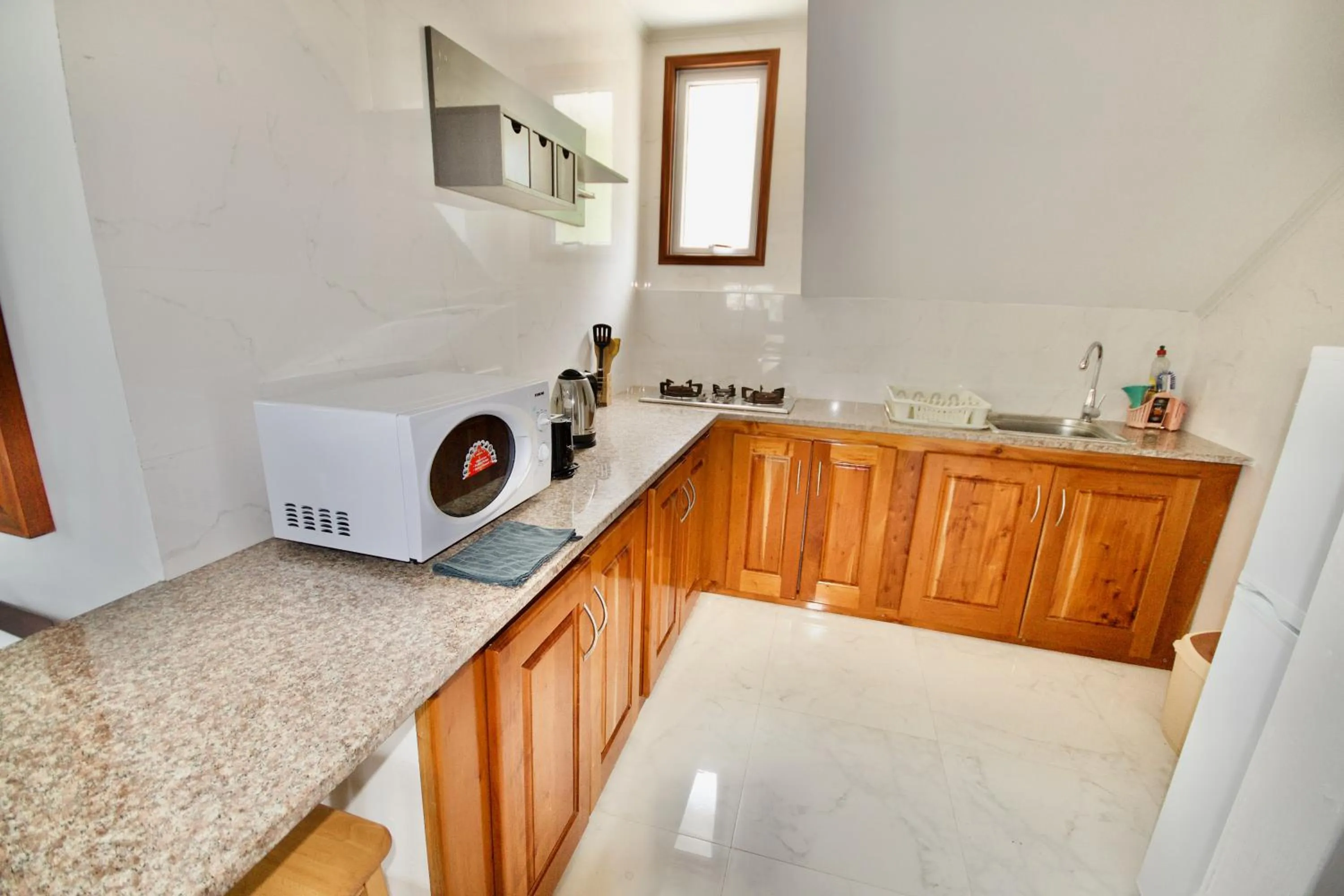 Coffee/tea facilities in La Petite Maison and Sea Splash