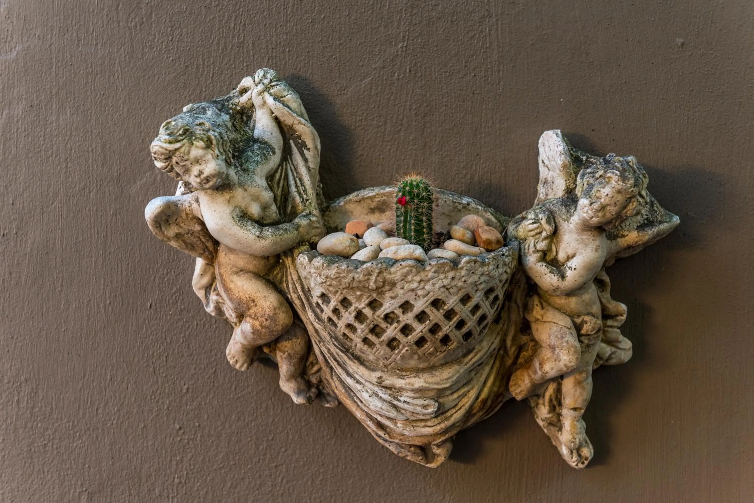 Decorative detail in Kingfisher GuestHouse