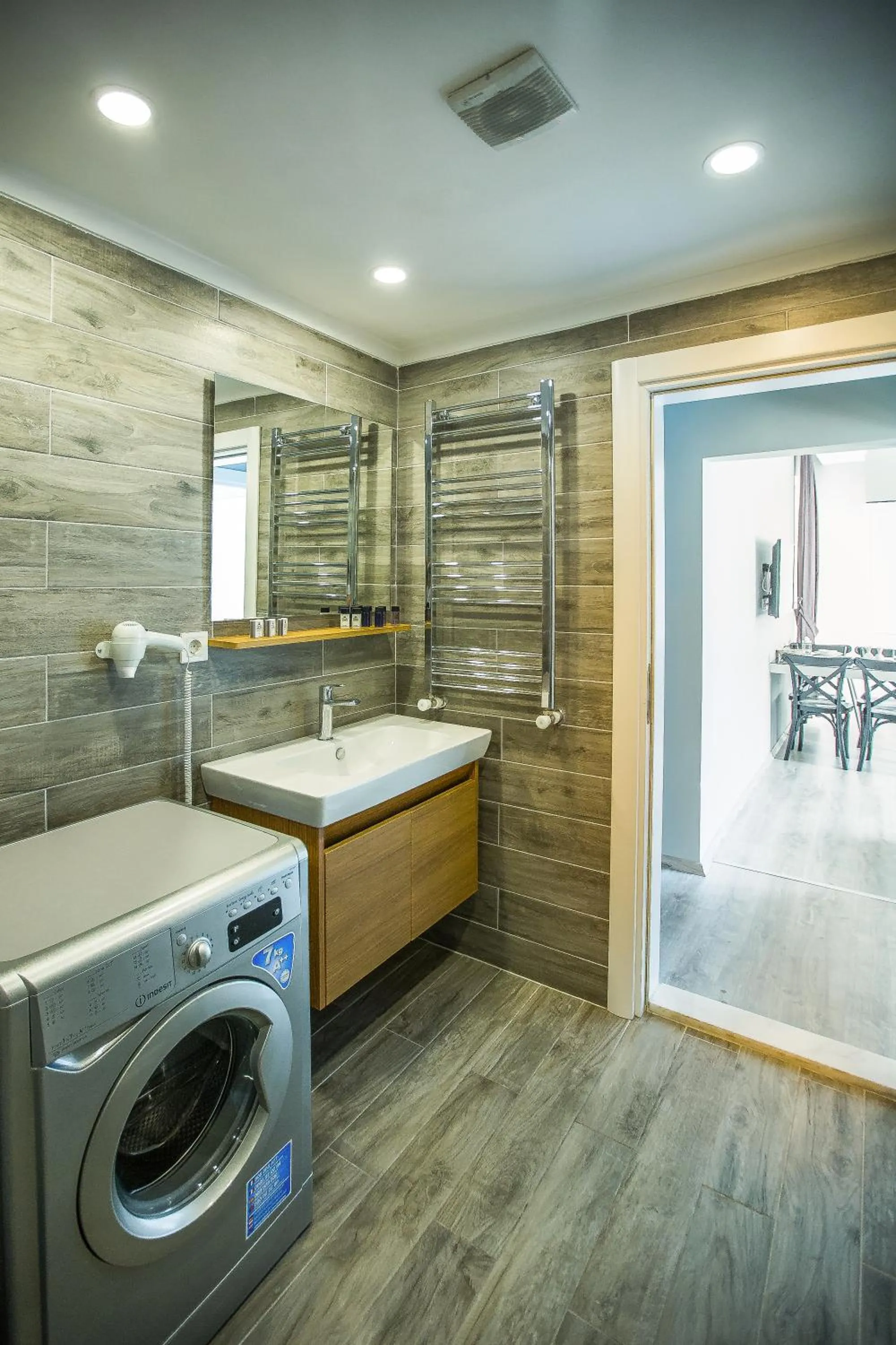 Bathroom in Doa Suite Hotel